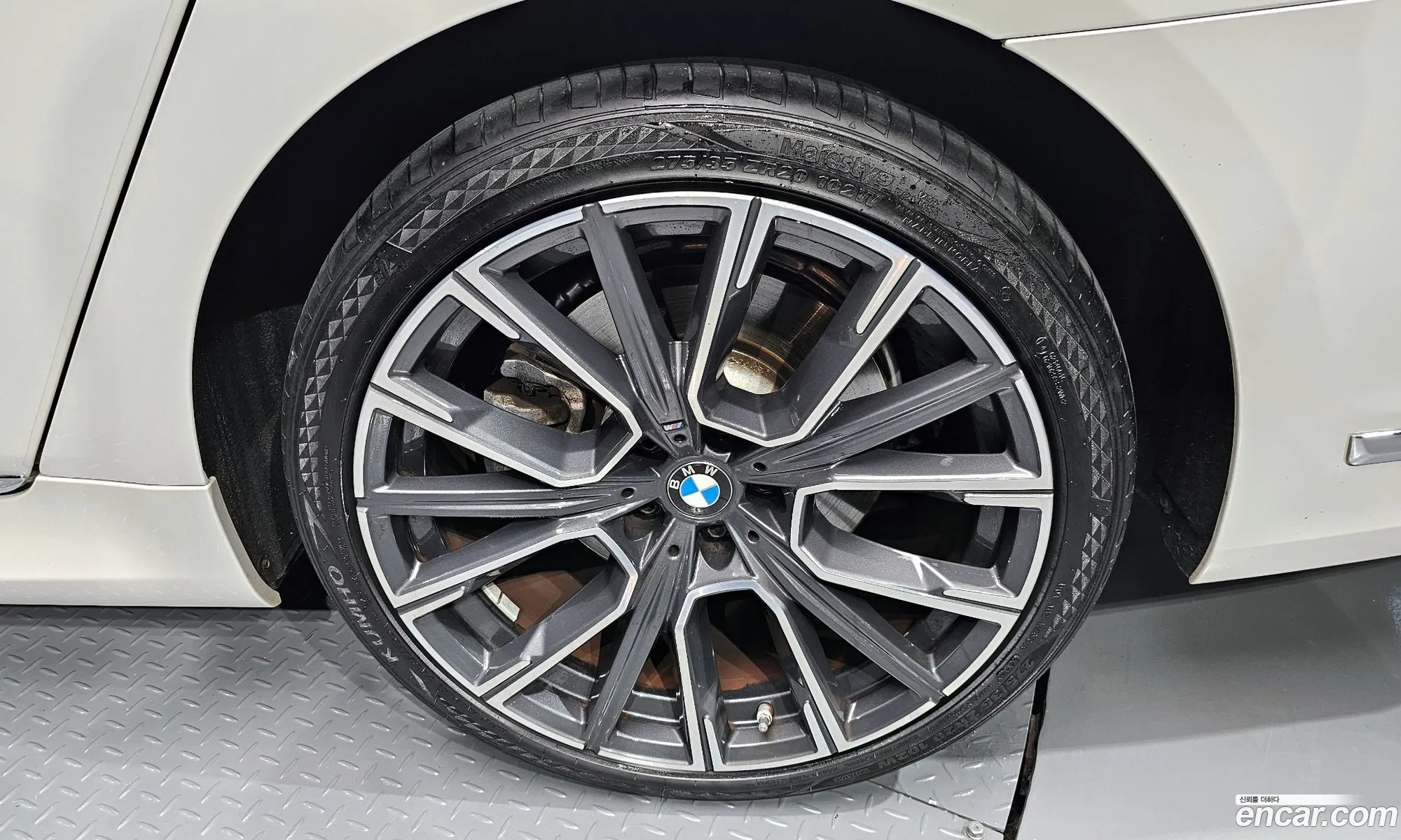 BMW 7 Series G11 730D xDrive M Sports - фотография 7265366