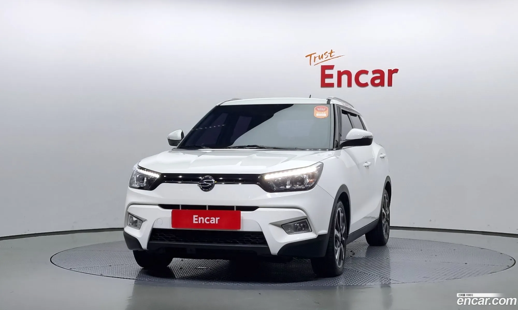 Kg Mobility Ssangyong Tivoli Diesel Lx 2Wd - фотография 7389464