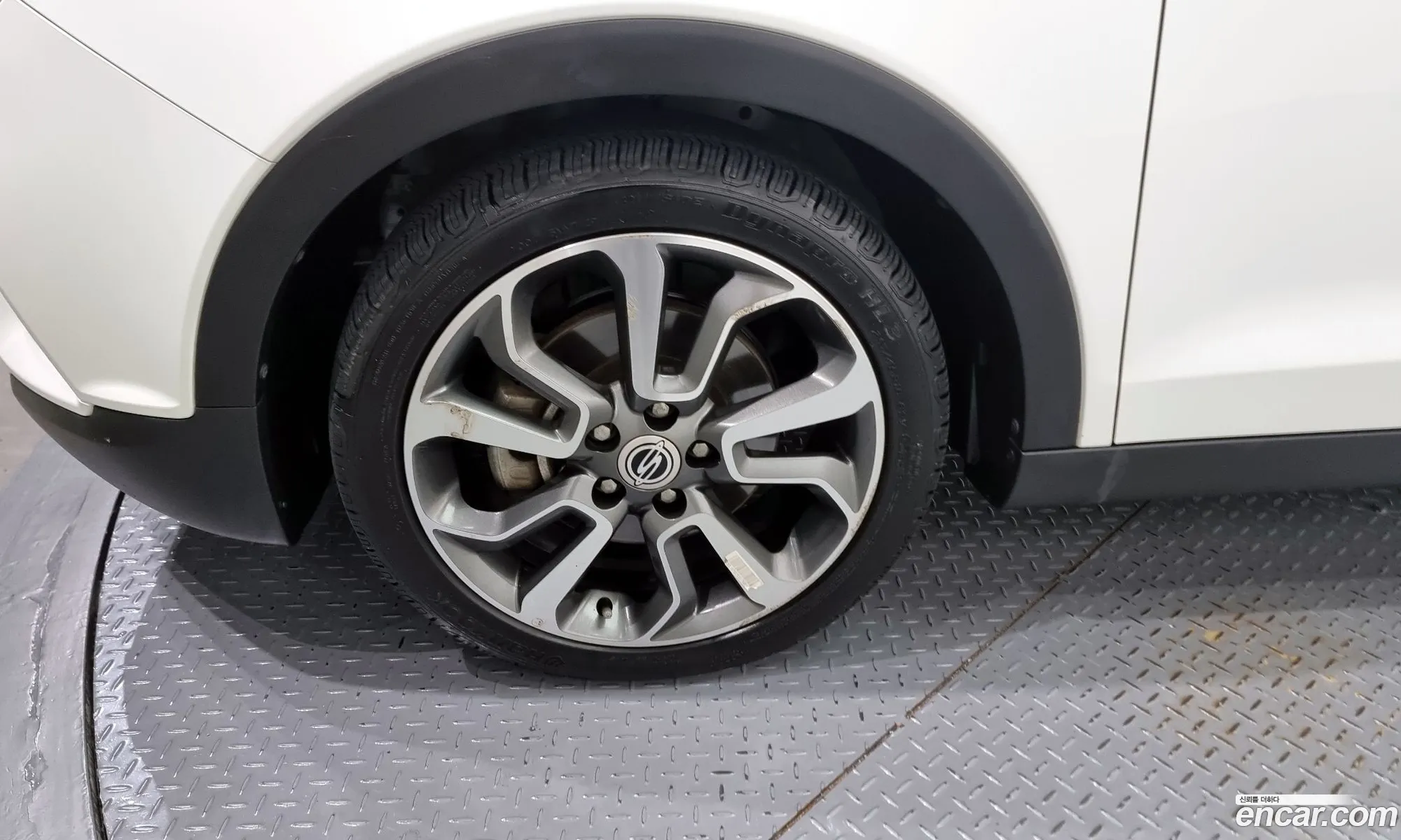Kg Mobility Ssangyong Tivoli Diesel Lx 2Wd - фотография 7389466