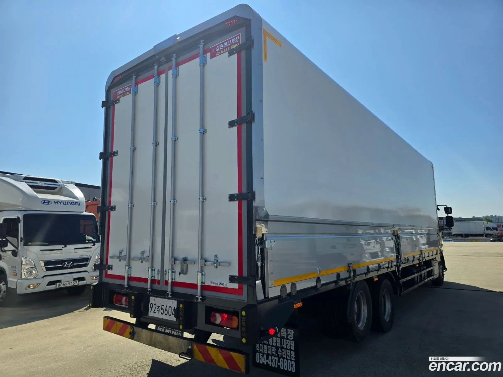 Volvo Cargo Truck Wing Body 45 Ton 4X2 - фотография 6533669