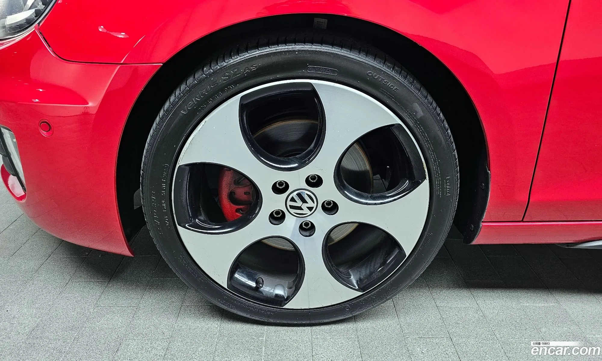Volkswagen Golf 6Th Generation 20 Gti 5-Door - фотография 8240833