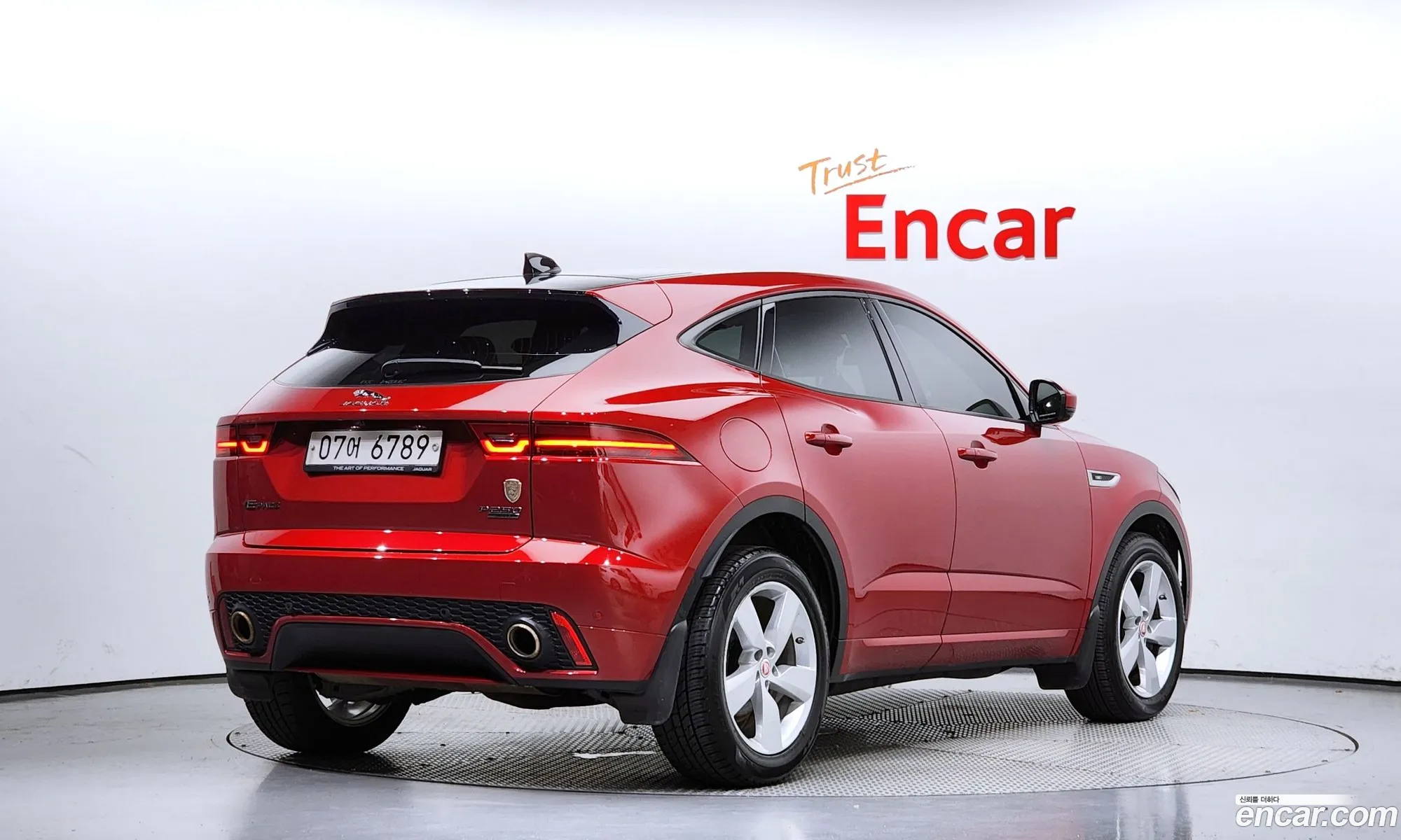 Jaguar E-Pace P250 R-Dynamic Se - фотография 3904208