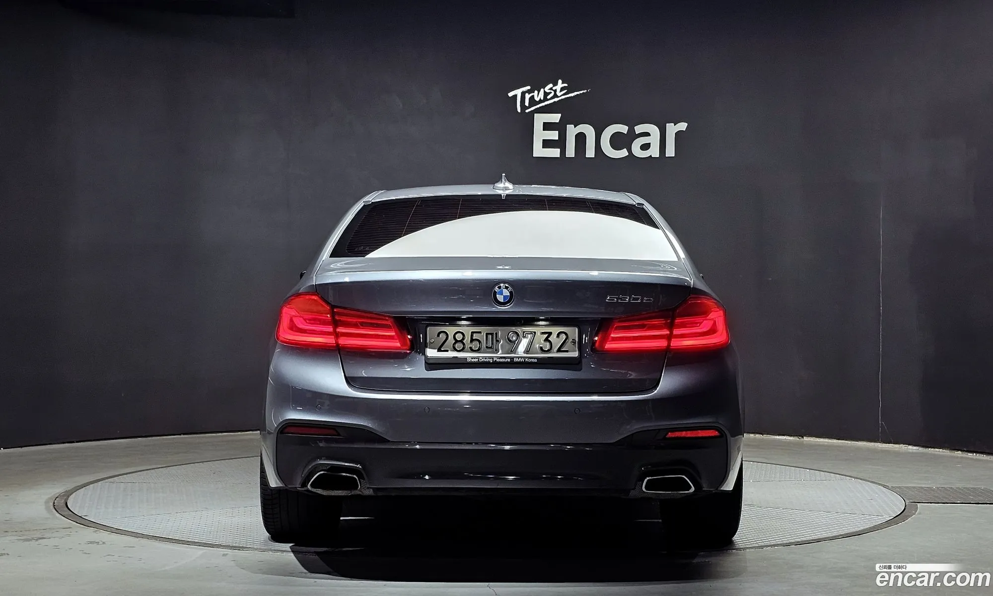 BMW 5 Series G30 530E M Sports - фотография 7166894