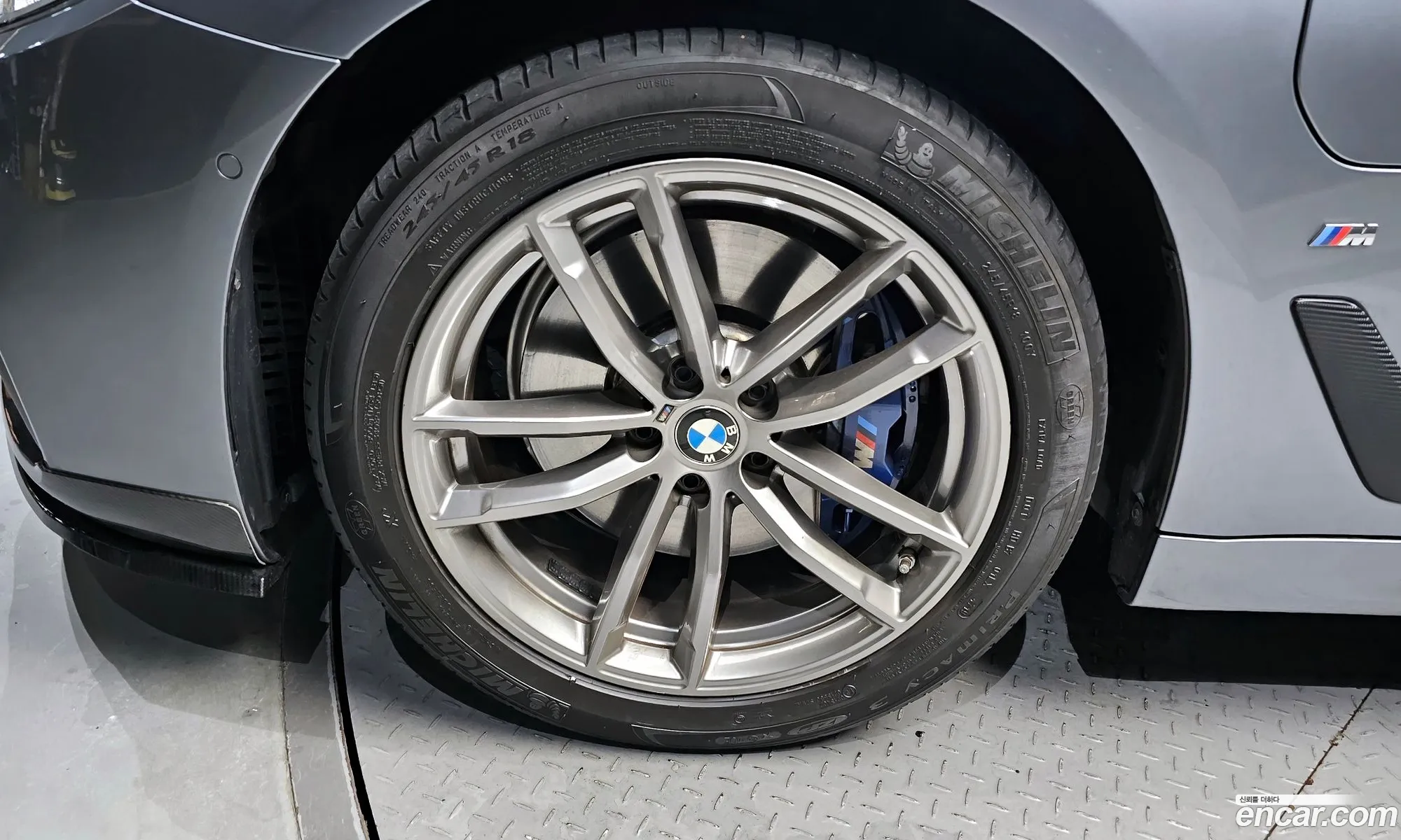 BMW 5 Series G30 530E M Sports - фотография 7166895
