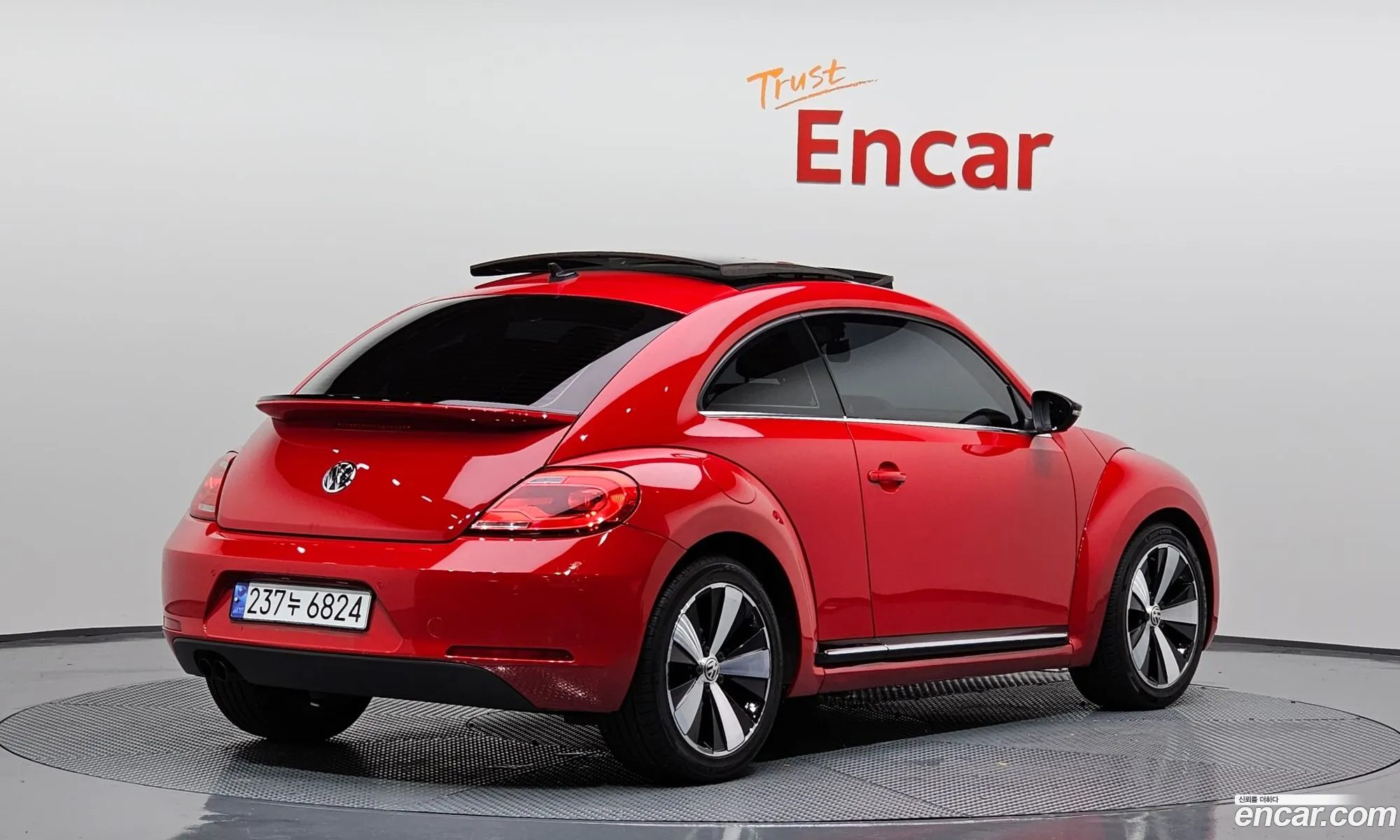 Volkswagen The Beetle 20 Tdi Premium 3Rd Generation - фотография 8077634