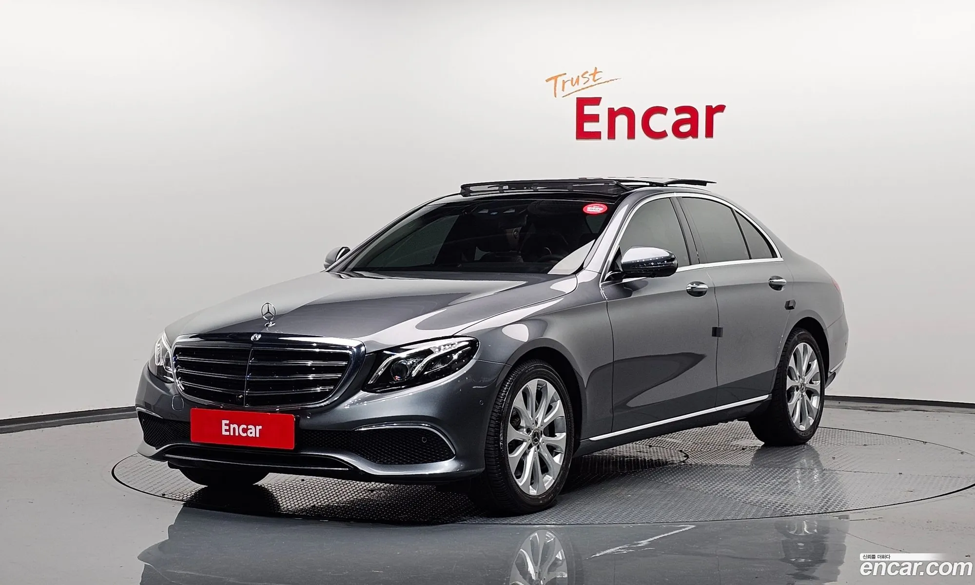 Mercedes E-Class W213 E300 Exclusive - фотография 19501085