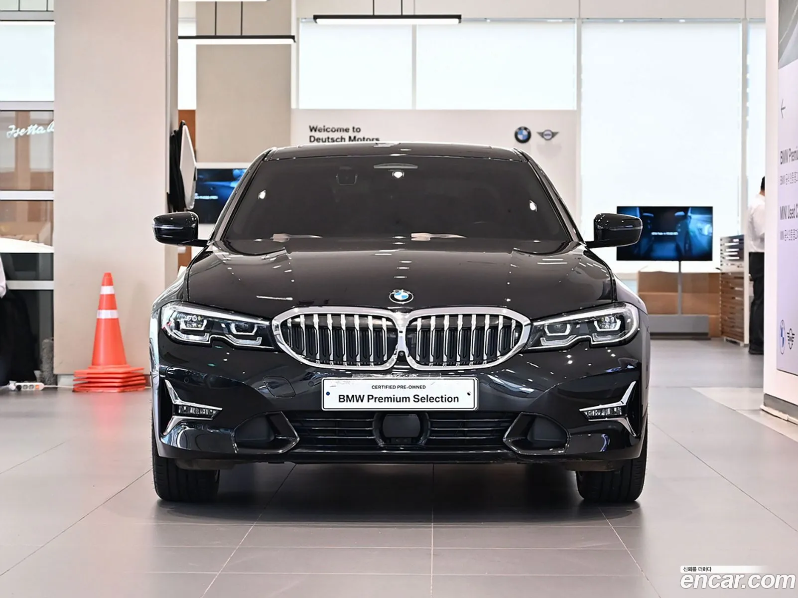 BMW 3 Series G20 320I Luxury - фотография 18520131