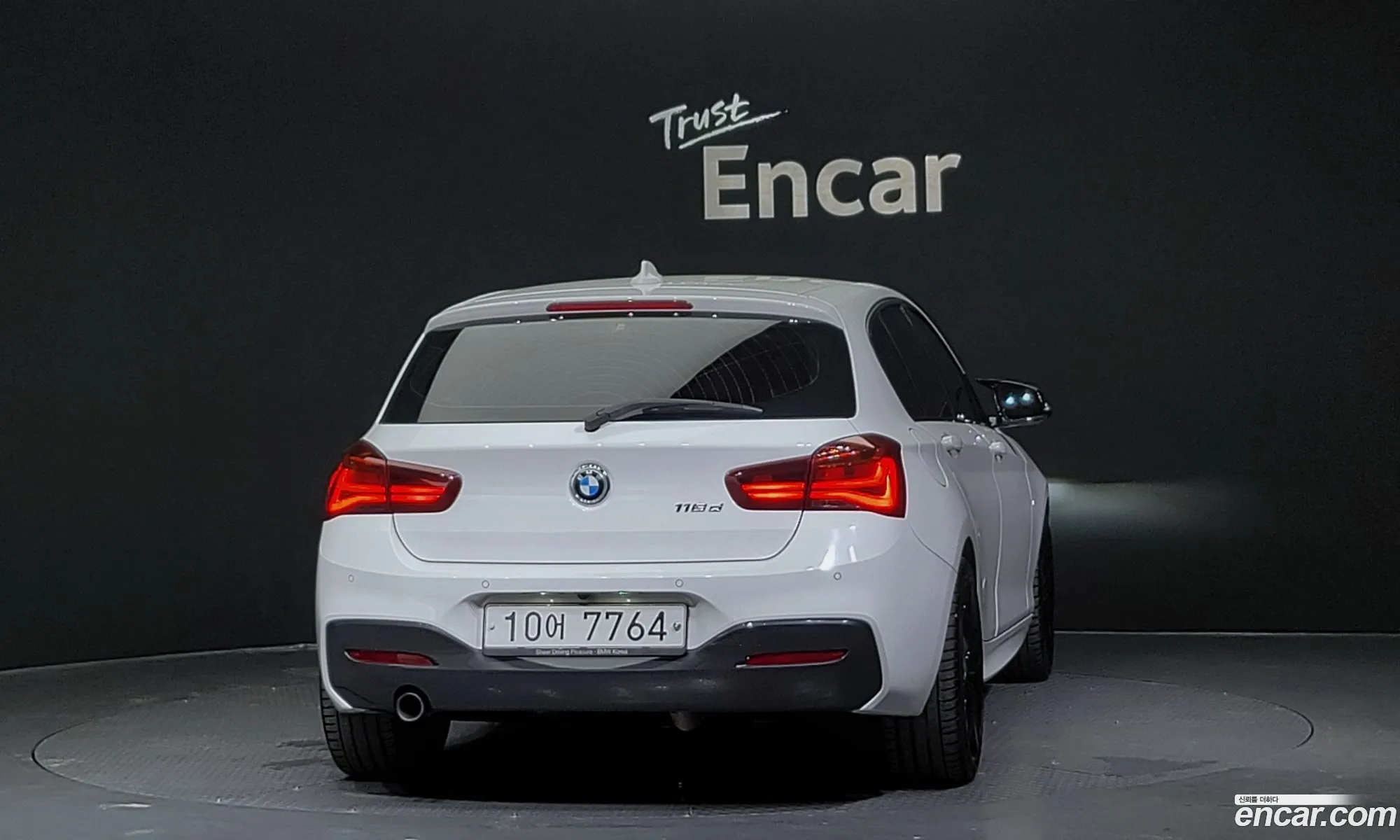 BMW 1 Series F20 118D M Sports Shadow 5-Door - фотография 18520119