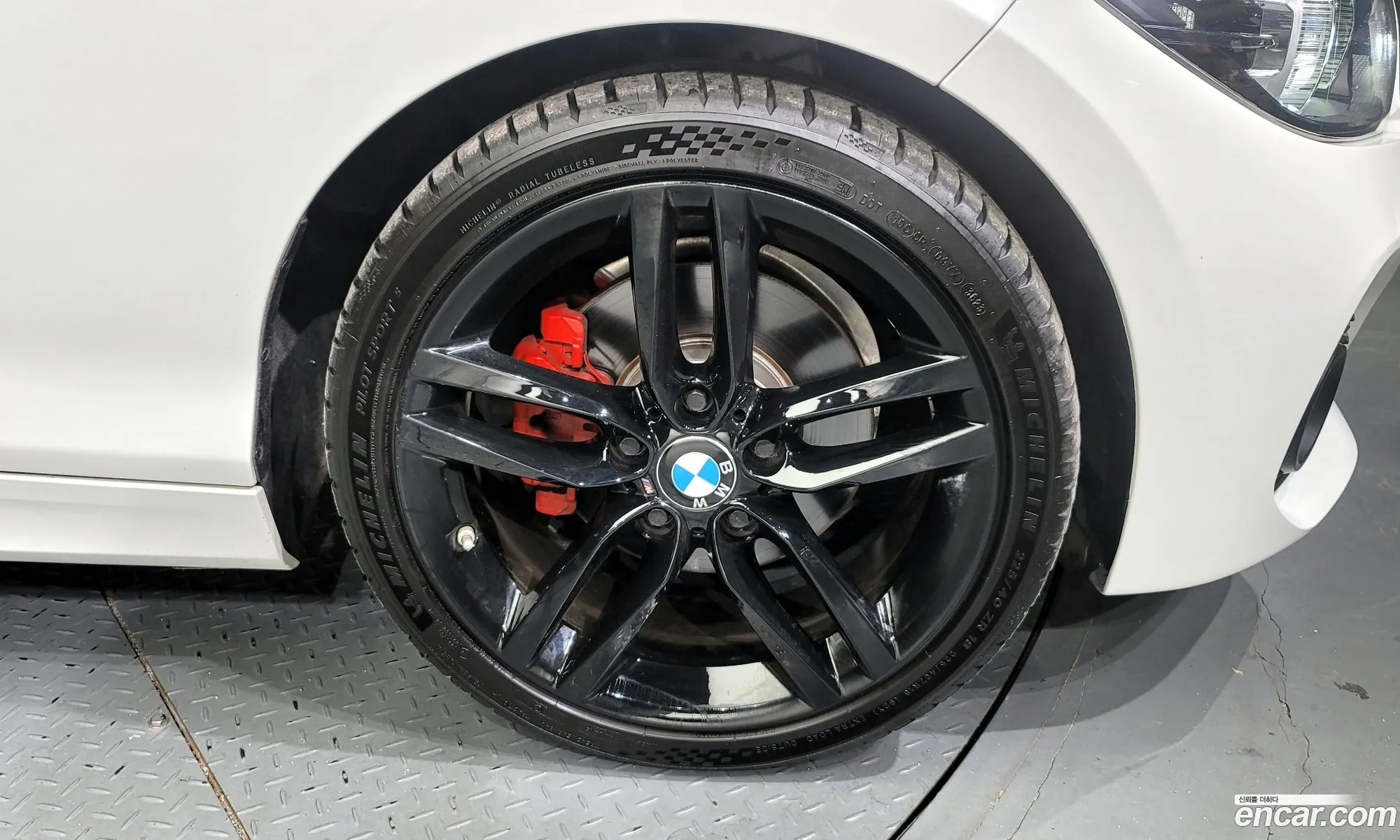 BMW 1 Series F20 118D M Sports Shadow 5-Door - фотография 18520120
