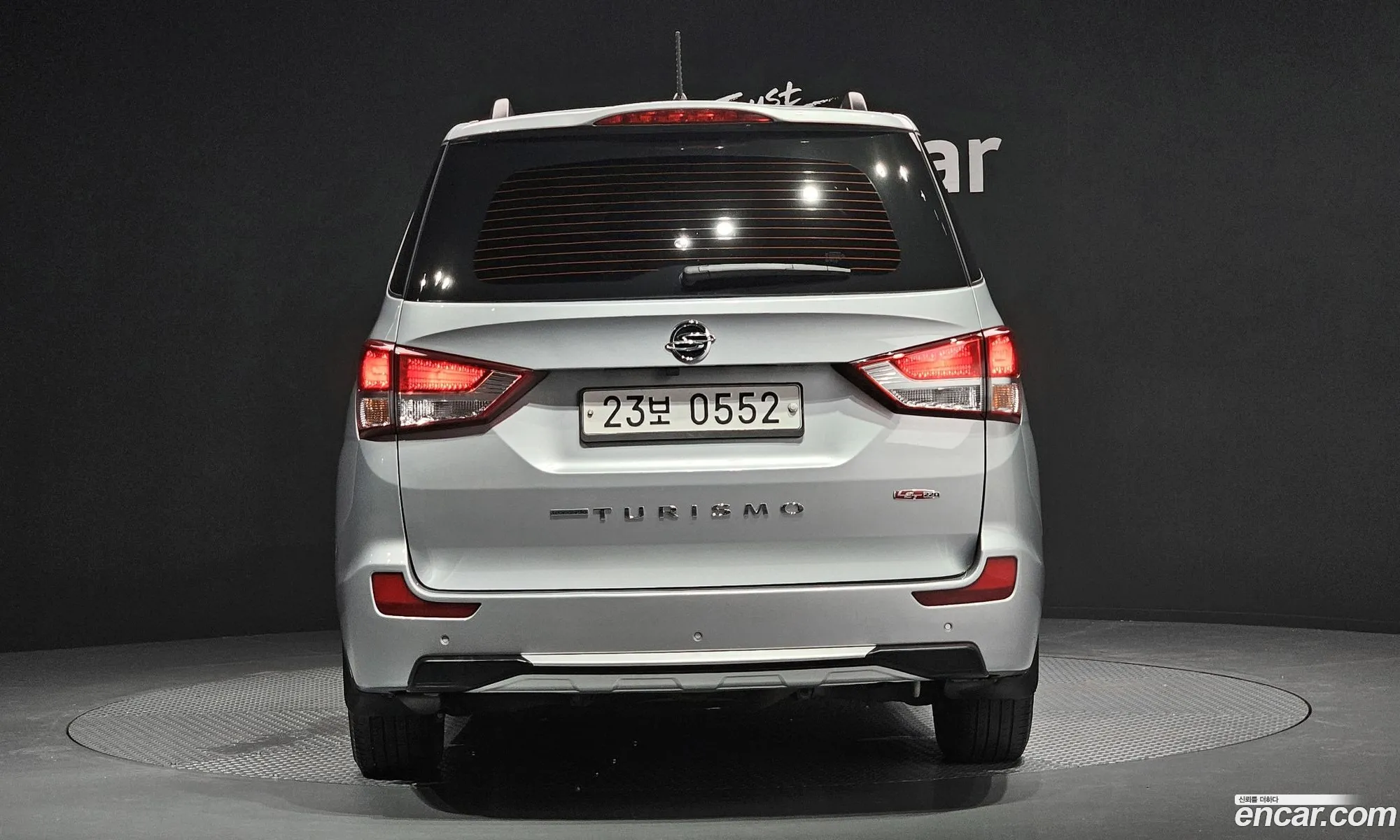 Kg Mobility Ssangyong Korando Turismo 4Wd Tx 9-Seater - фотография 7497470