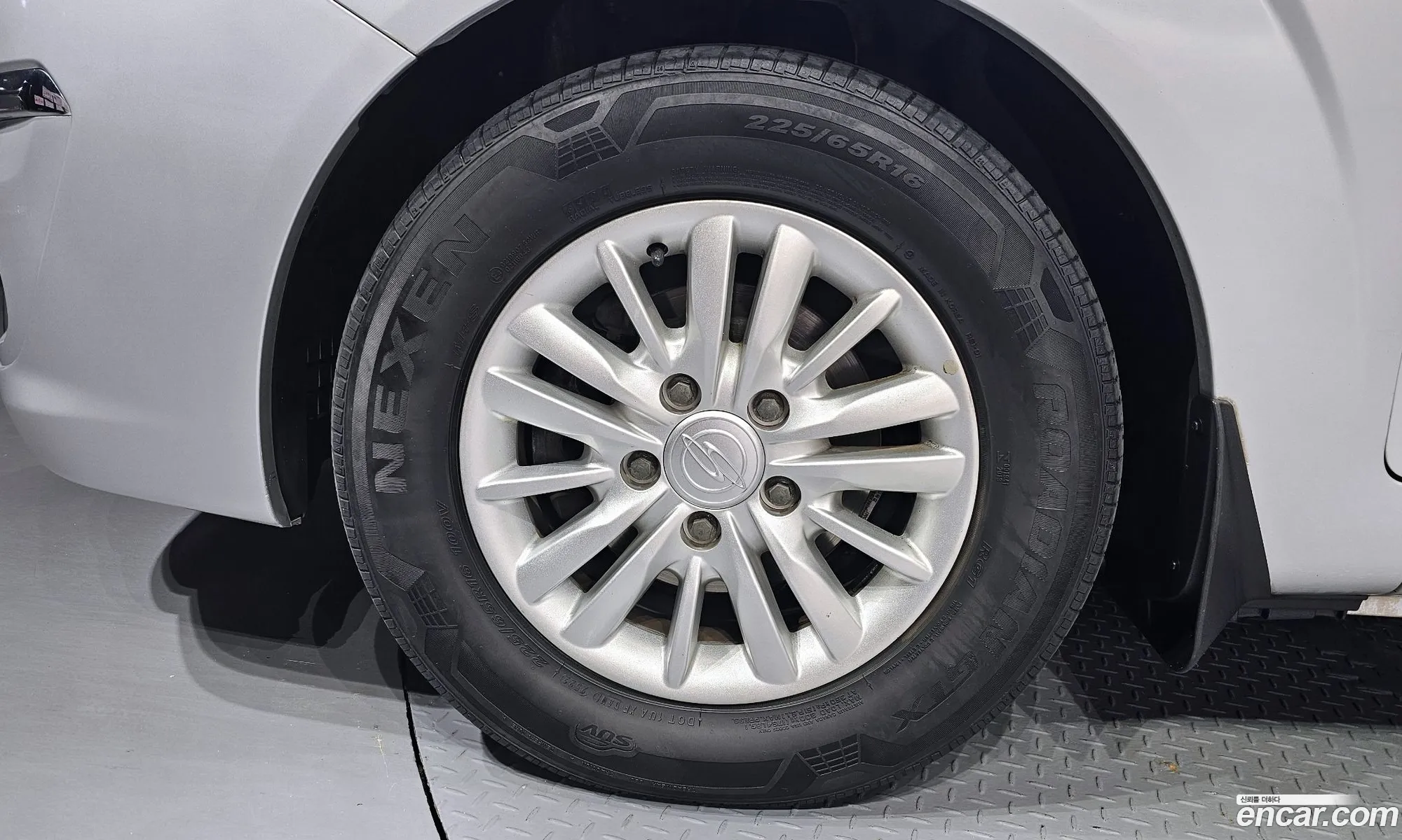 Kg Mobility Ssangyong Korando Turismo 4Wd Tx 9-Seater - фотография 7497471