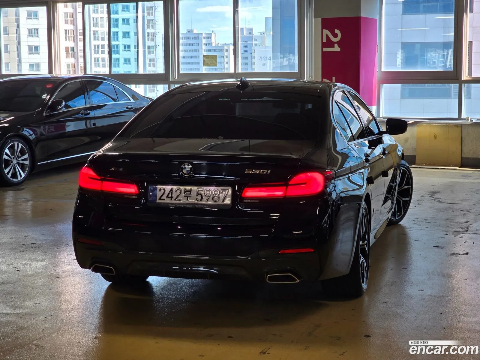 BMW 5 Series G30 530I xDrive M Sports - фотография 8375396