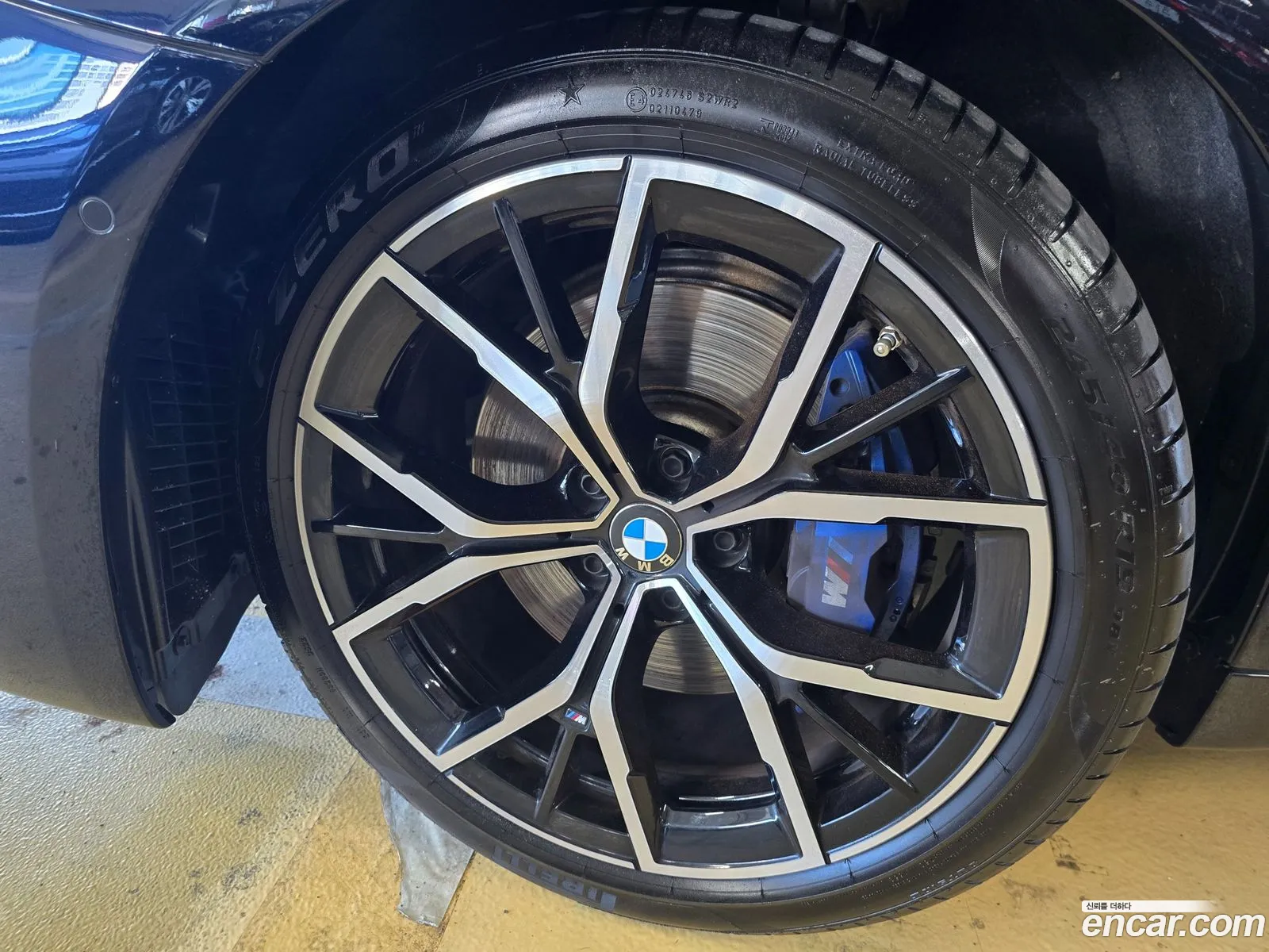BMW 5 Series G30 530I xDrive M Sports - фотография 8375397
