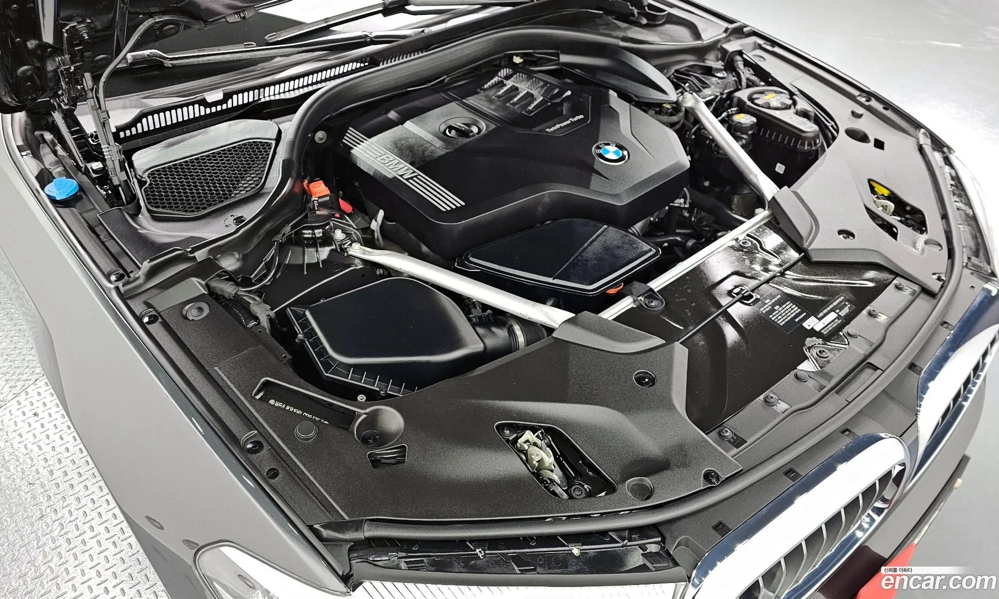 BMW 5 Series G30 520I Luxury - фотография 8375386