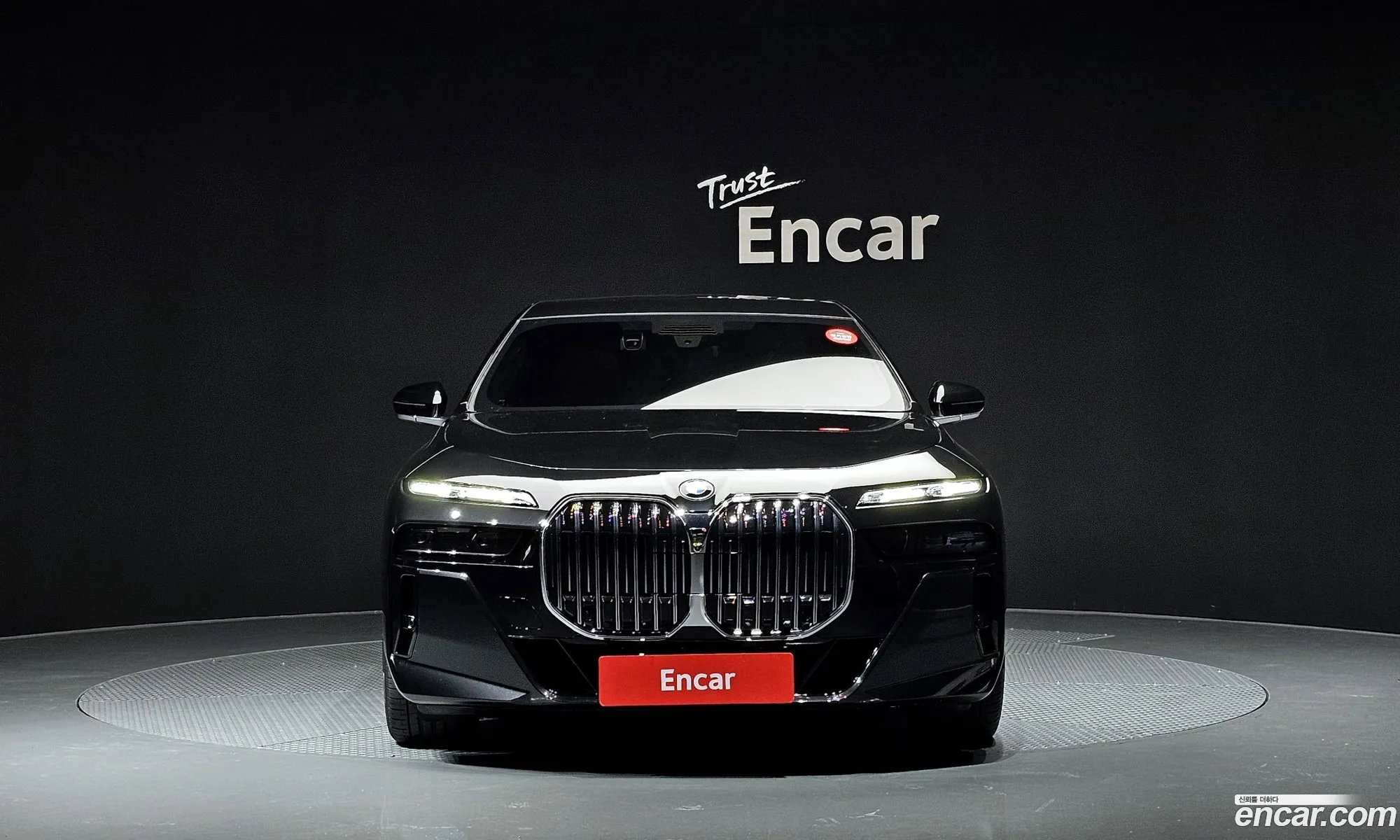 BMW 7 Series G70 740I Sdrive M Sports - фотография 7930186