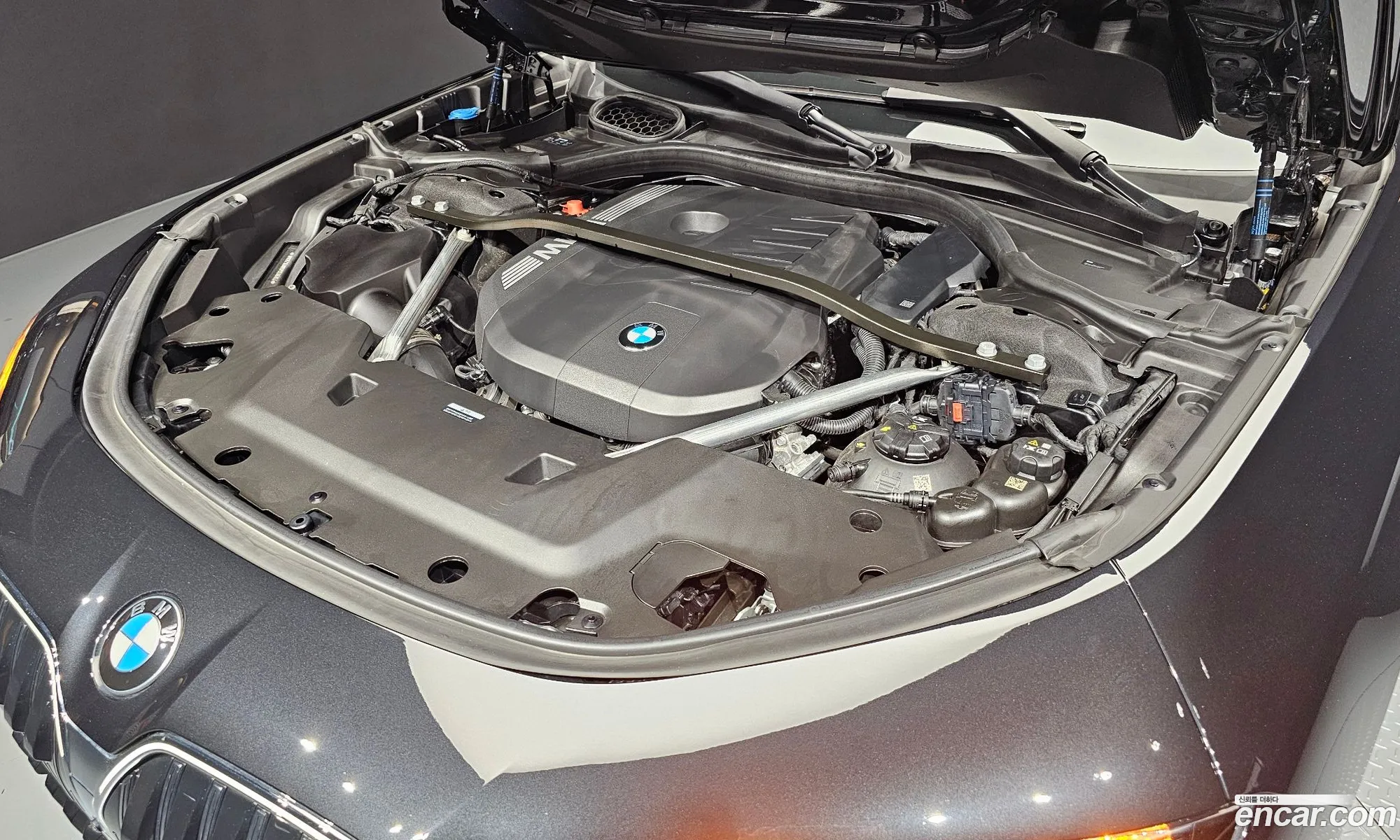 BMW 7 Series G70 740I Sdrive M Sports - фотография 7930189