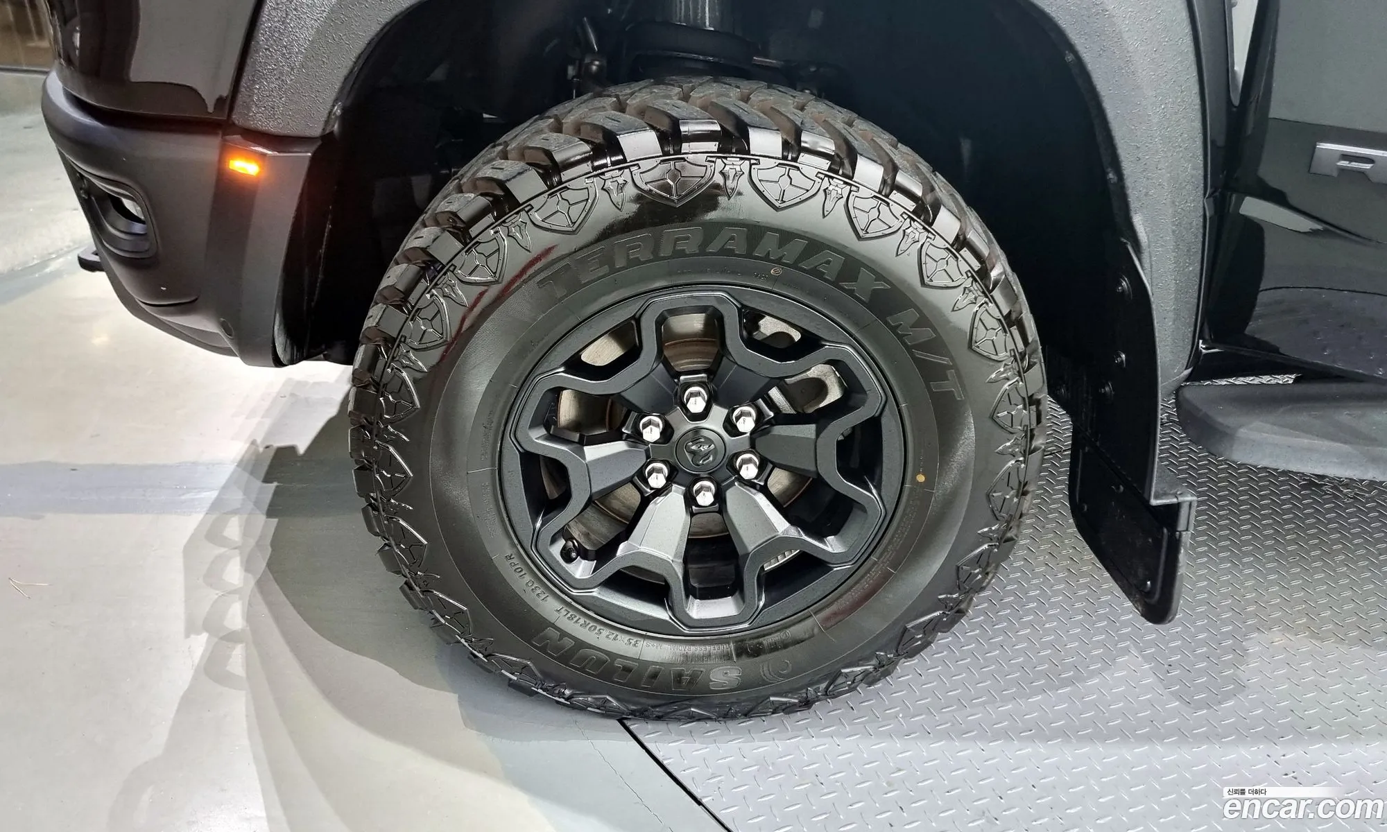 Dodge Ram Pickup 62 - фотография 3543537