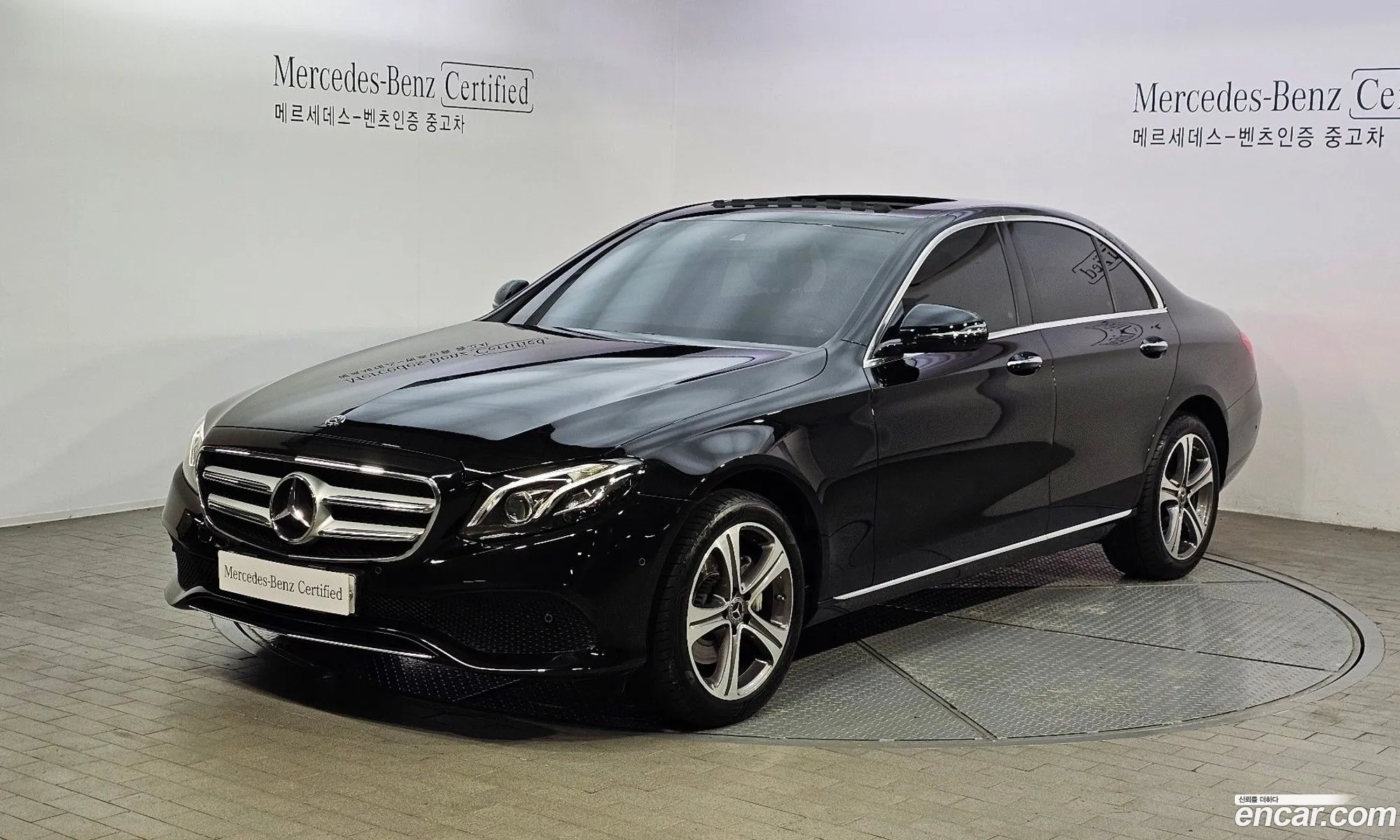 Mercedes E-Class W213 E220D Avantgarde - фотография 19778874