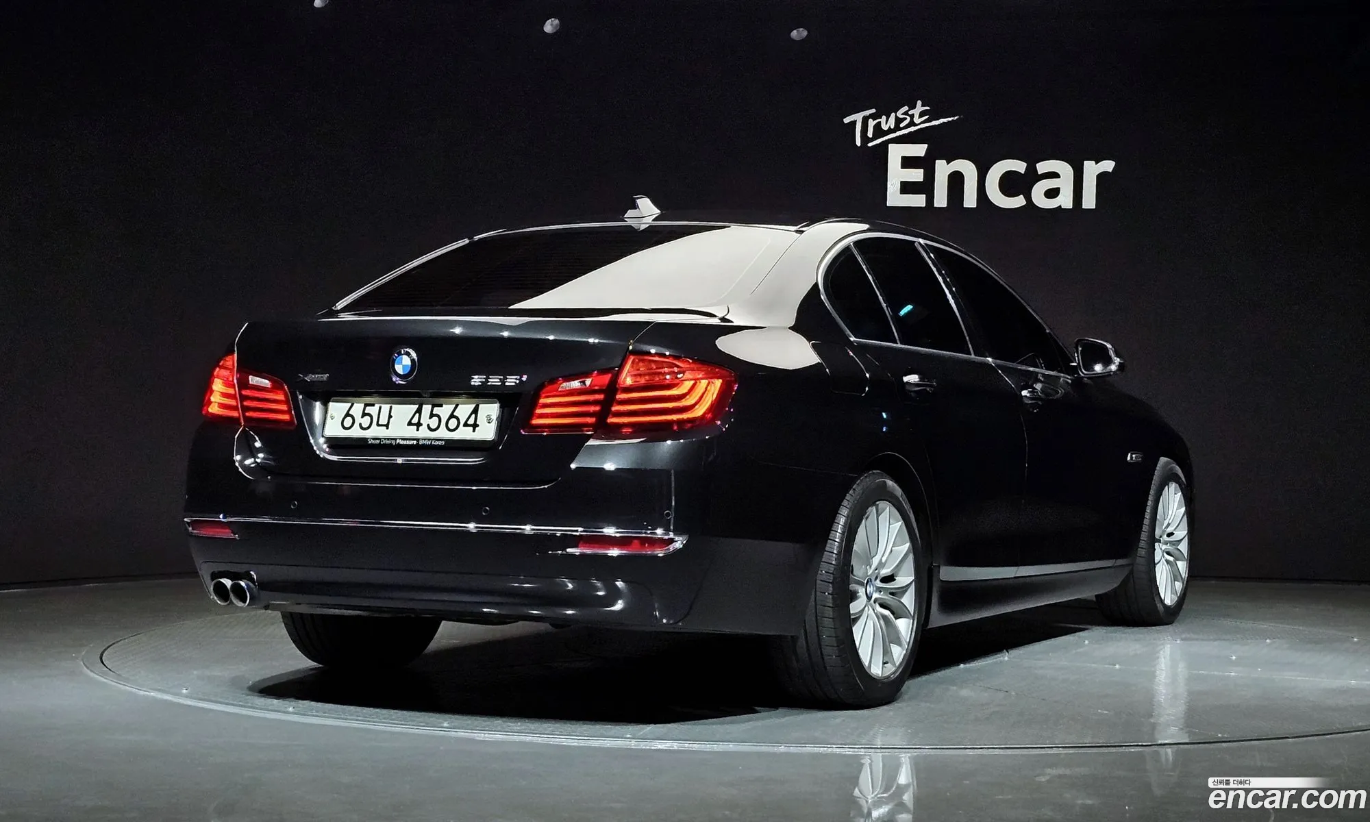 BMW 5 Series F10 528I xDrive Luxury - фотография 18496051