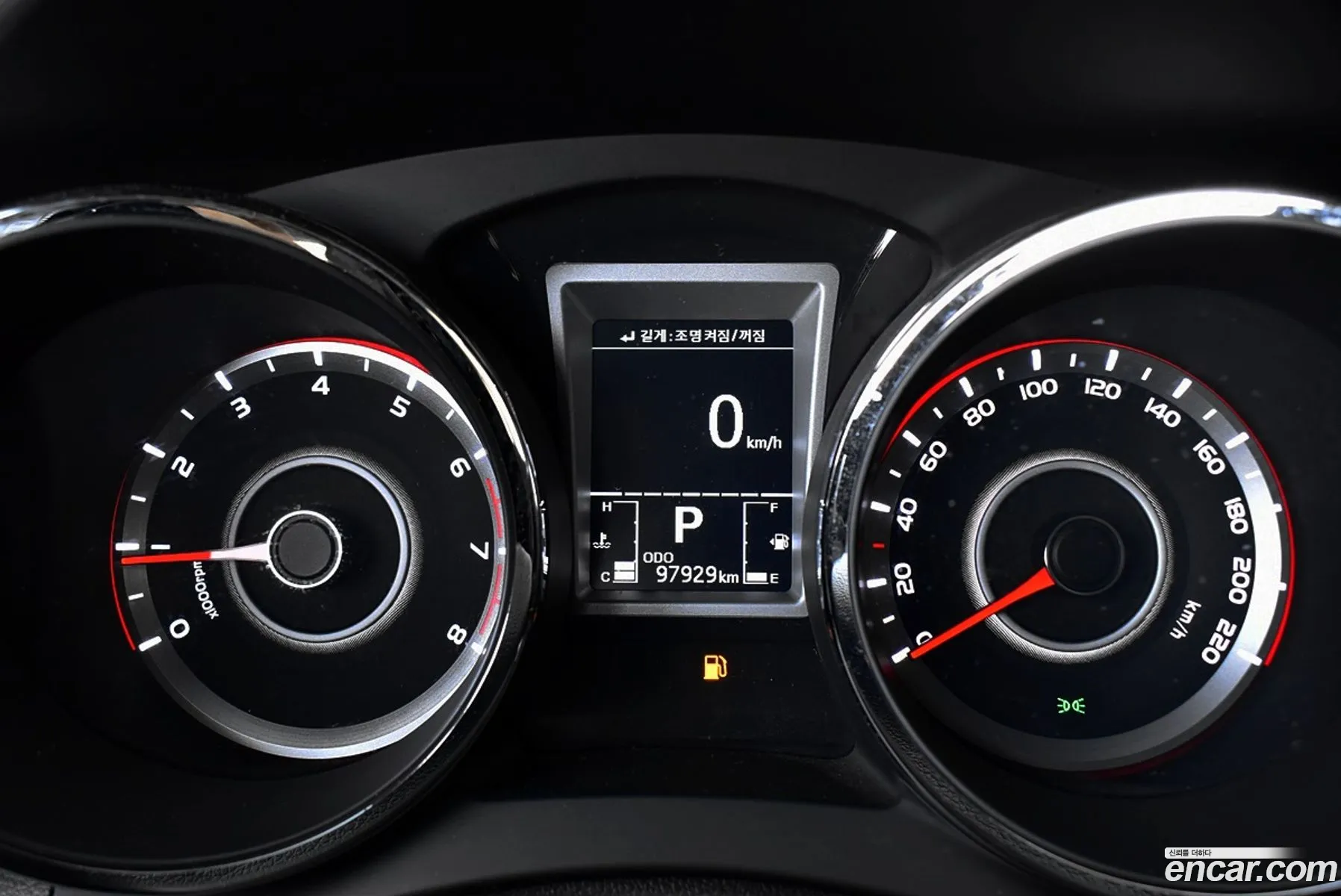 Kg Mobility Ssangyong Tivoli Lx 2Wd Top-Of-The-Line Model - фотография 7926366