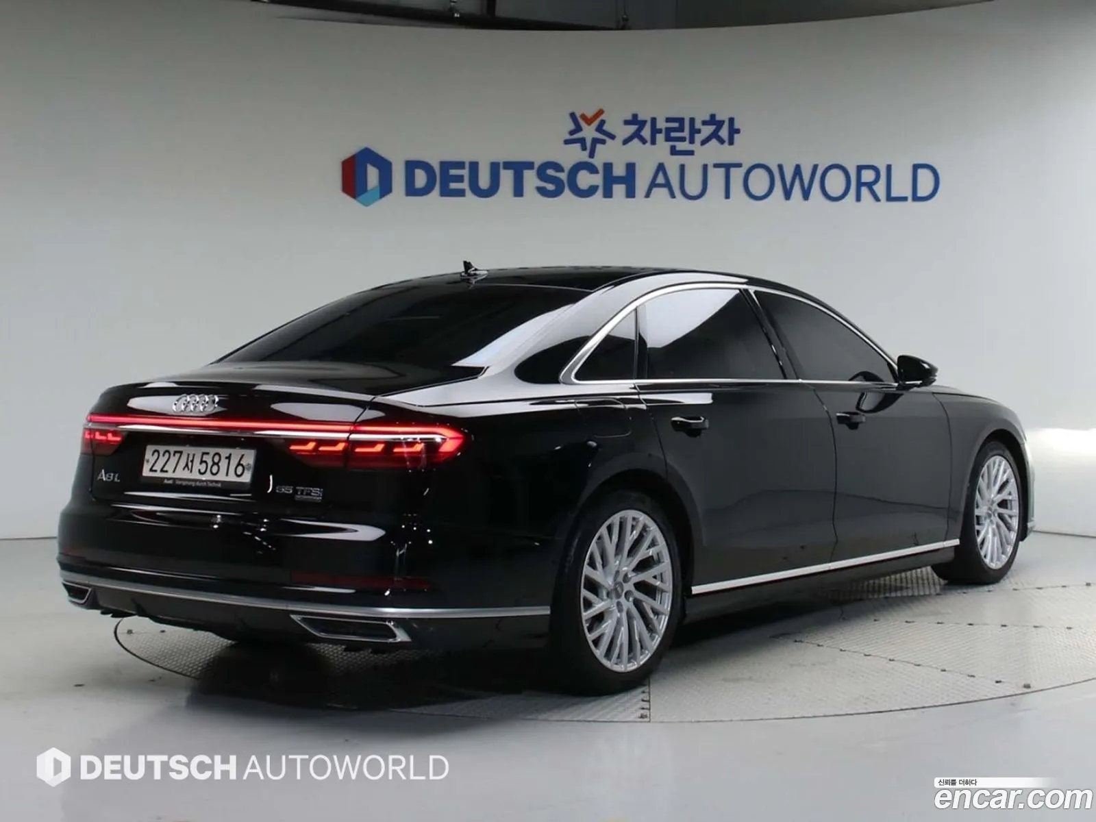 Audi A8 D5 55 Tfsi Quattro Lwb - фотография 527189