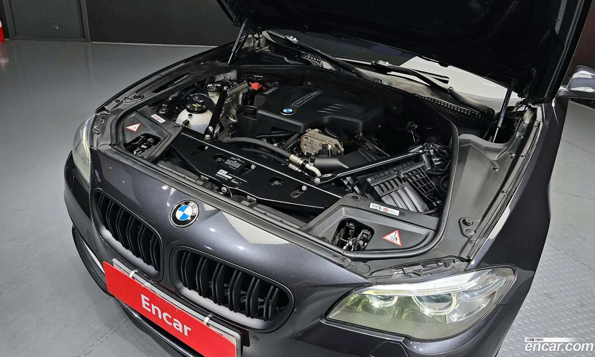 BMW 5 Series F10 528I - фотография 12523342