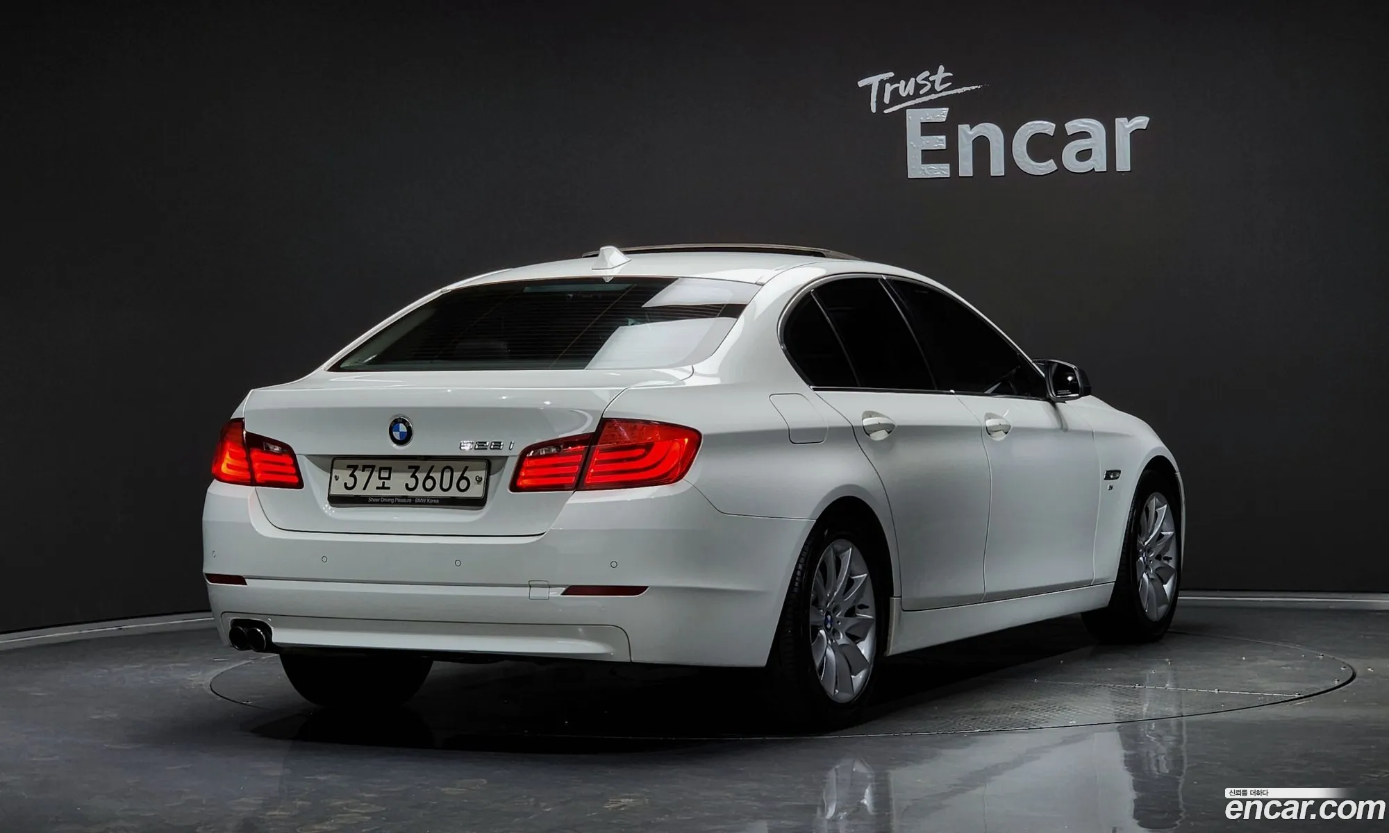 BMW 5 Series F10 528I - фотография 18578915