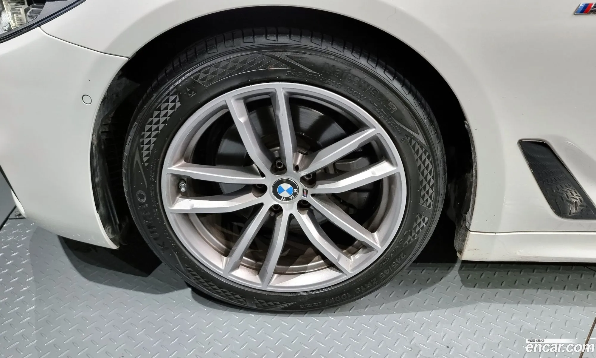 BMW 5 Series G30 520D M Sports - фотография 7909038