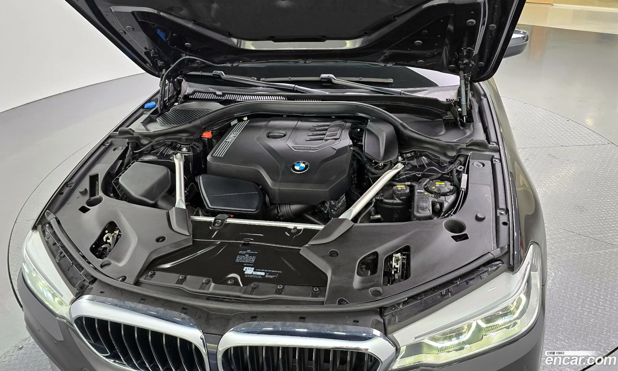 BMW 5 Series G30 520I M Sports - фотография 18496019