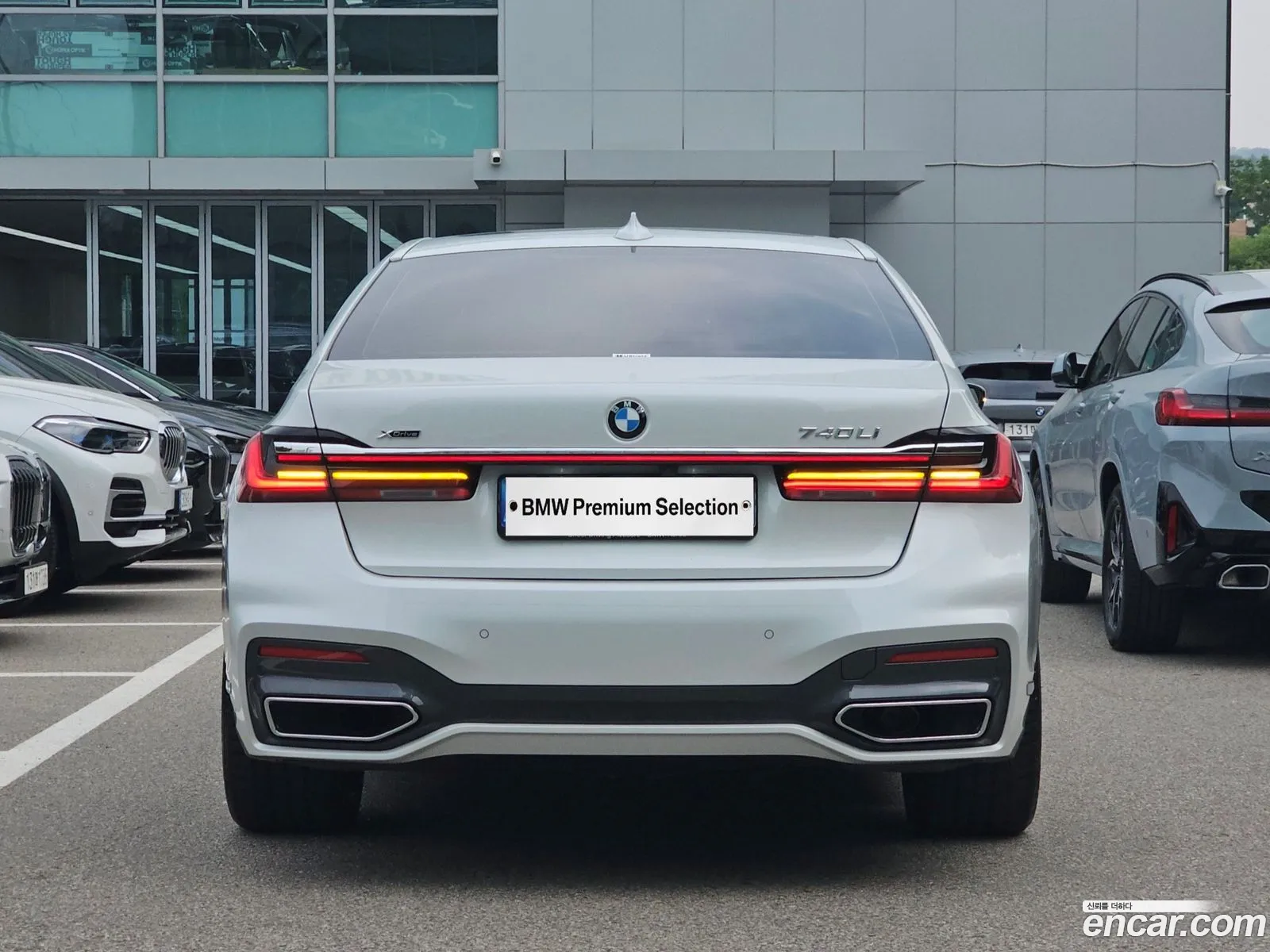 BMW 7 Series G11 740Li xDrive M Sports - фотография 7909025