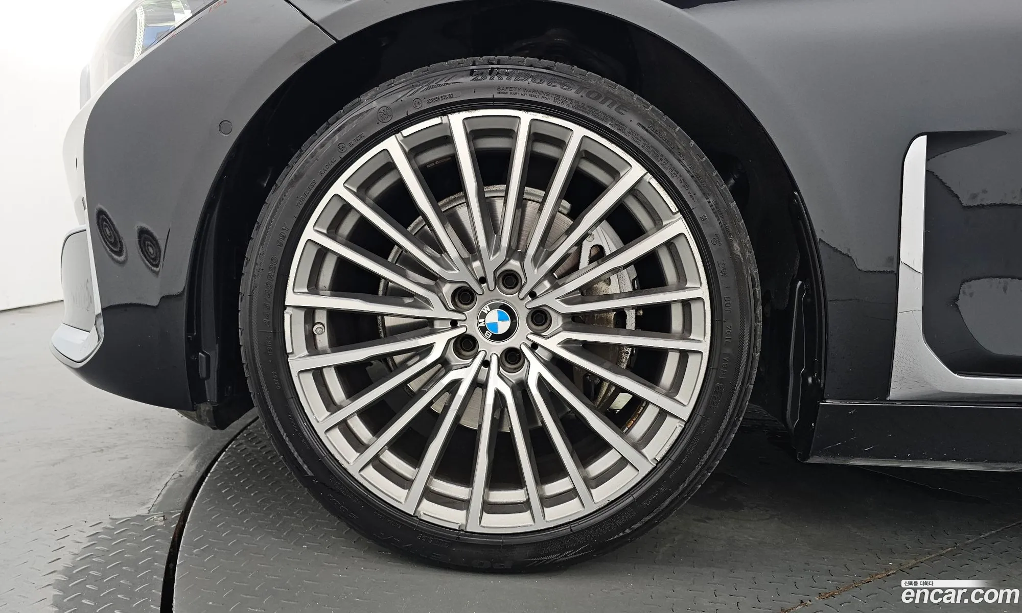 BMW 7 Series G11 730D xDrive Design Pure Excellence - фотография 8809208