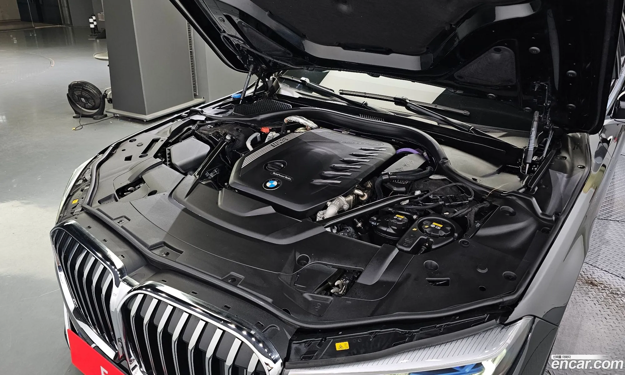BMW 7 Series G11 730D xDrive Design Pure Excellence - фотография 8809209