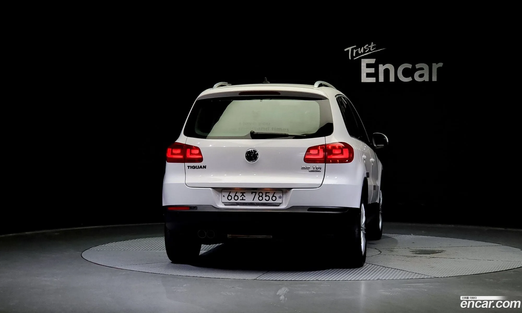 Volkswagen New Tiguan 20 Tdi Premium 5N - фотография 8306918