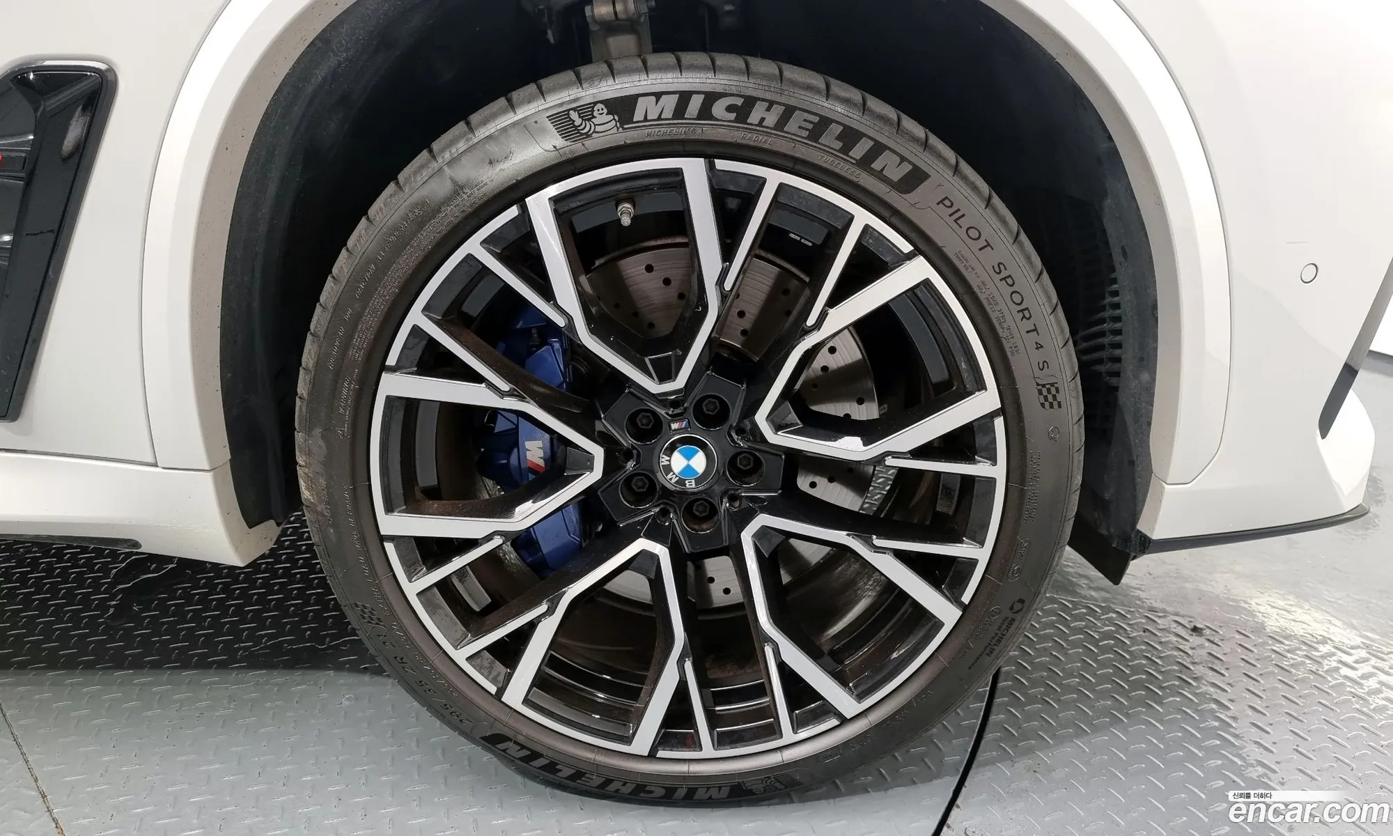 BMW X5M G05 44 Competition - фотография 7373990
