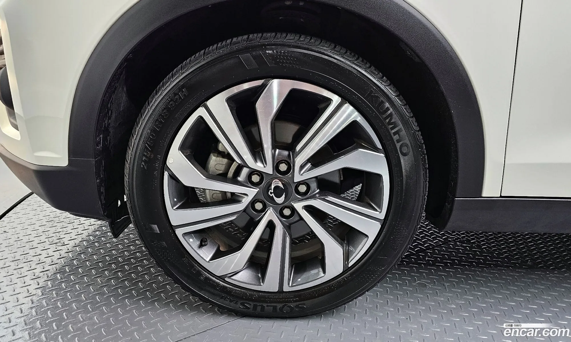 Kg Mobility Ssangyong Very New Tivoli Gasoline 15 2Wd V3 - фотография 7501605