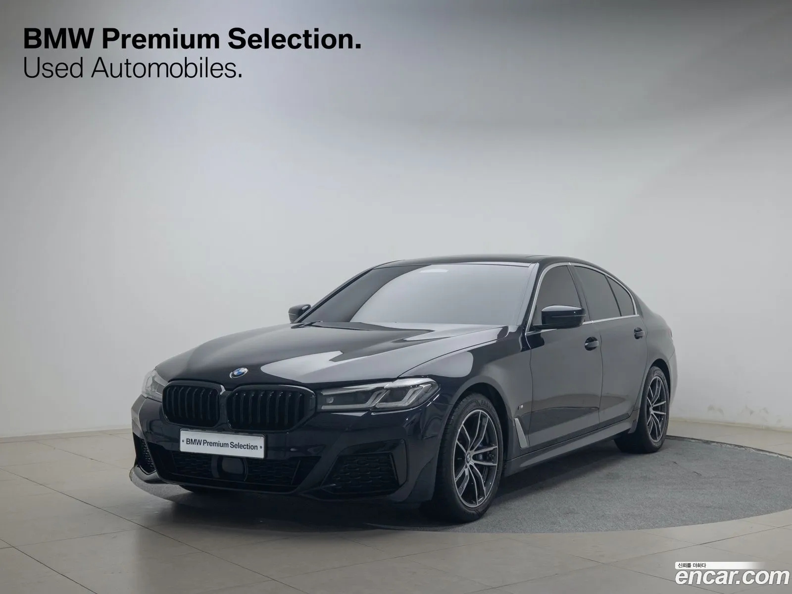 BMW 5 Series G30 523D ​​M Sports - фотография 18496000