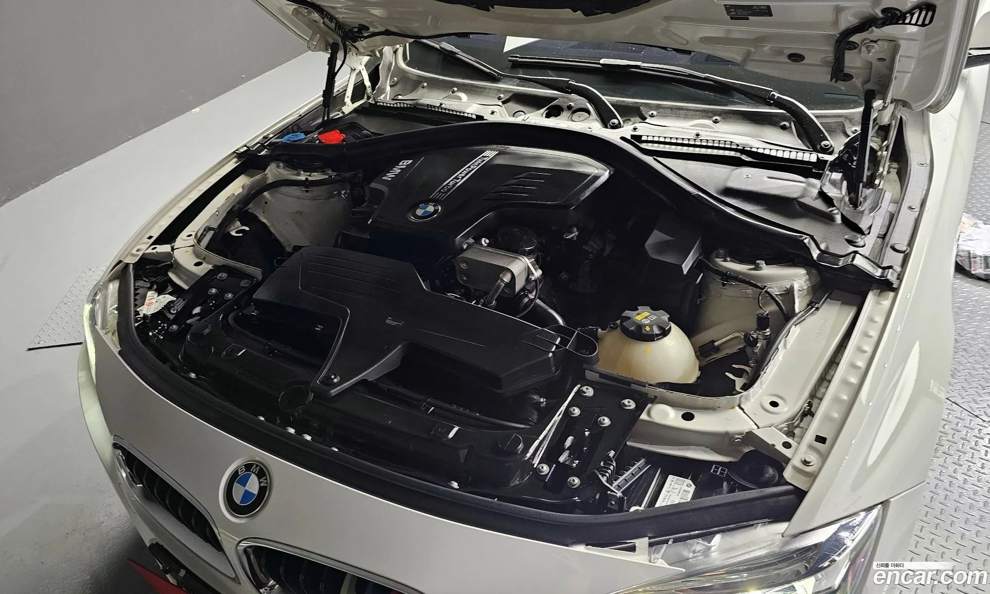 BMW 3 Series F30 320I M Sports - фотография 8858919