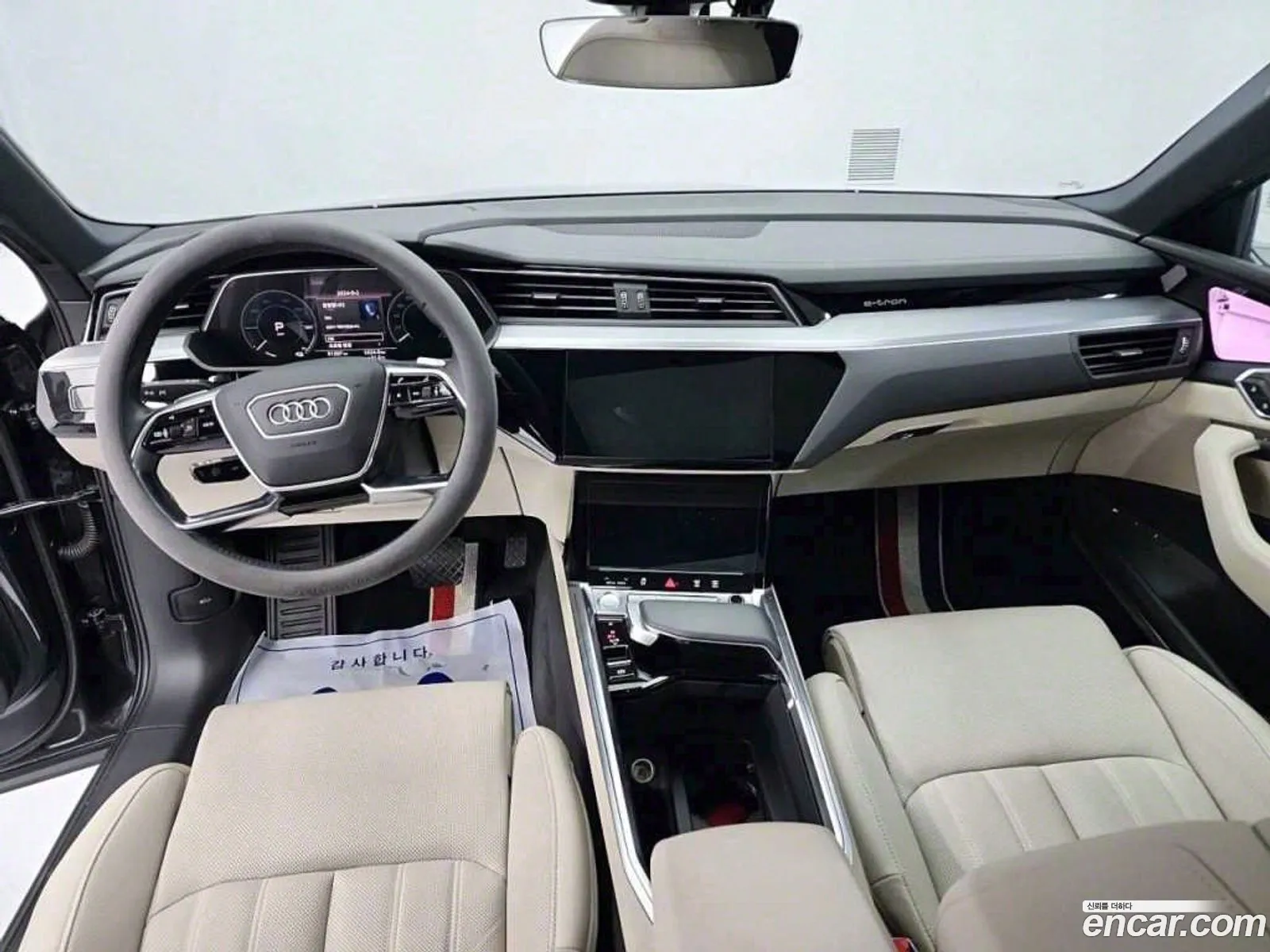 Audi E-Tron 55 Quattro - фотография 1390942