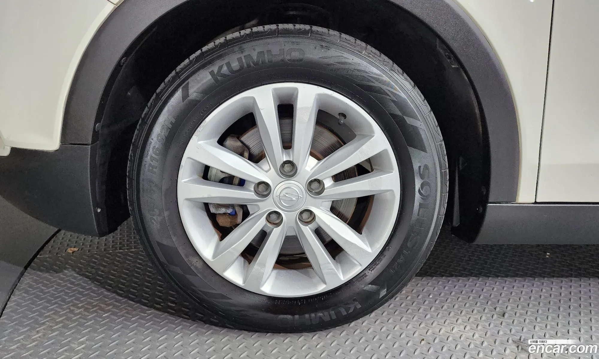 Kg Mobility Ssangyong Tivoli Vx 2Wd - фотография 7193267