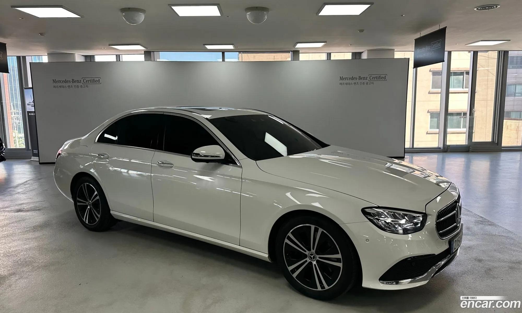 Mercedes E-Class W213 E250 Avantgarde - фотография 19232467