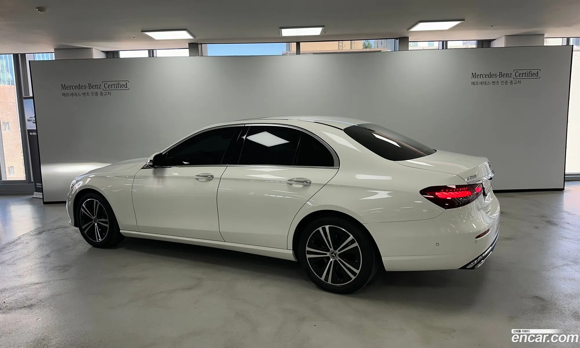 Mercedes E-Class W213 E250 Avantgarde - фотография 19232468