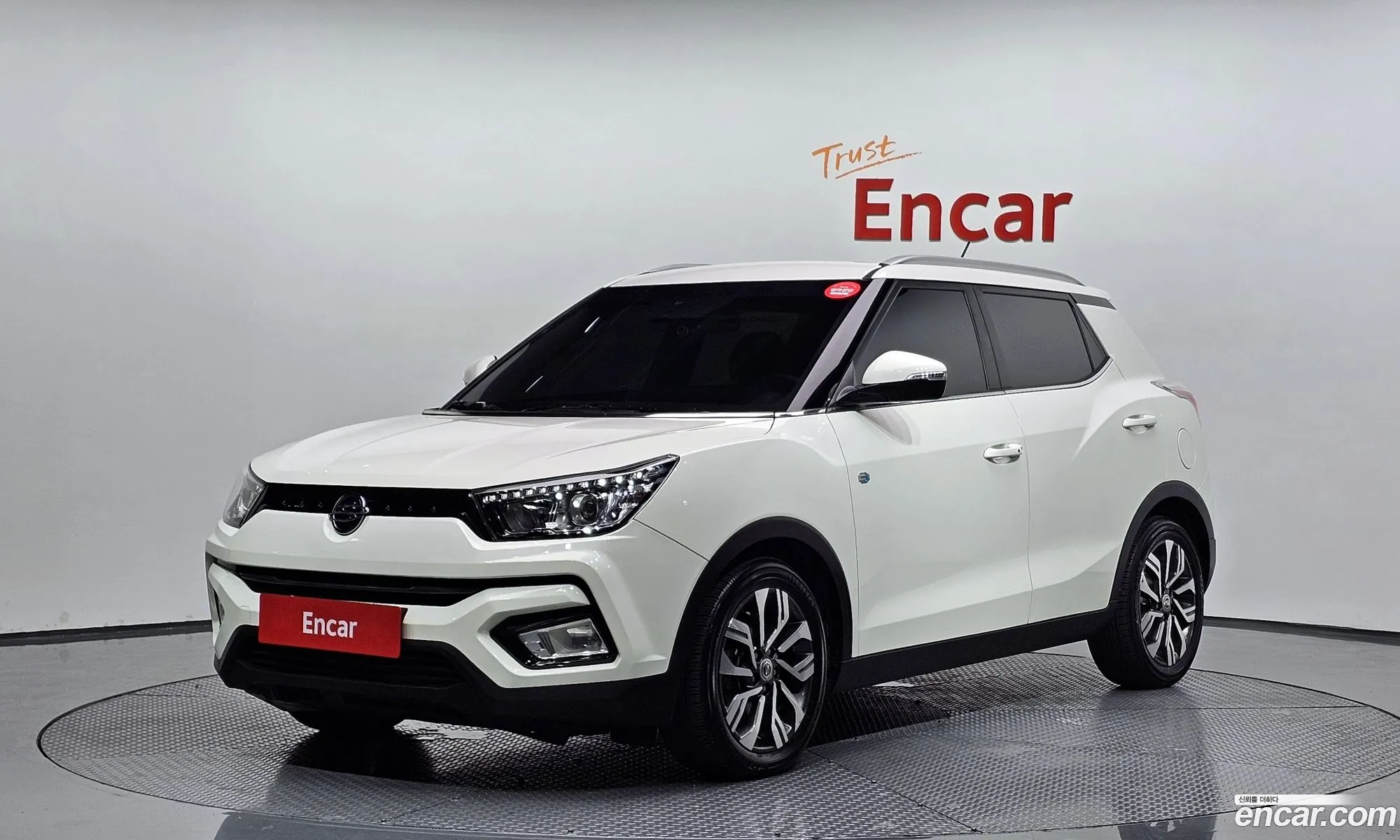 Kg Mobility Ssangyong Tivoli Armor Diesel Vx 2Wd - фотография 7501589