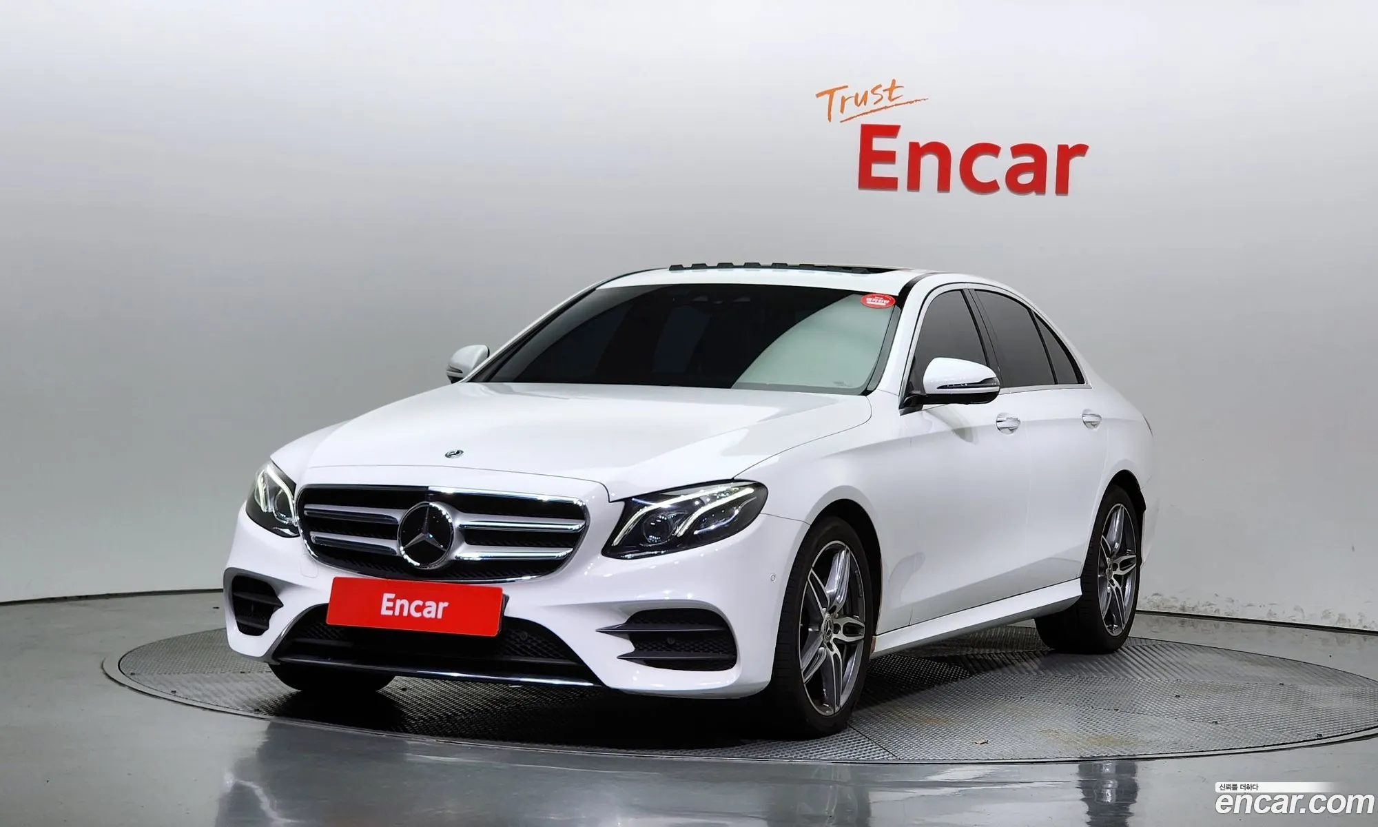 Mercedes E-Class W213 E300 4Matic Amg Line - фотография 19232454