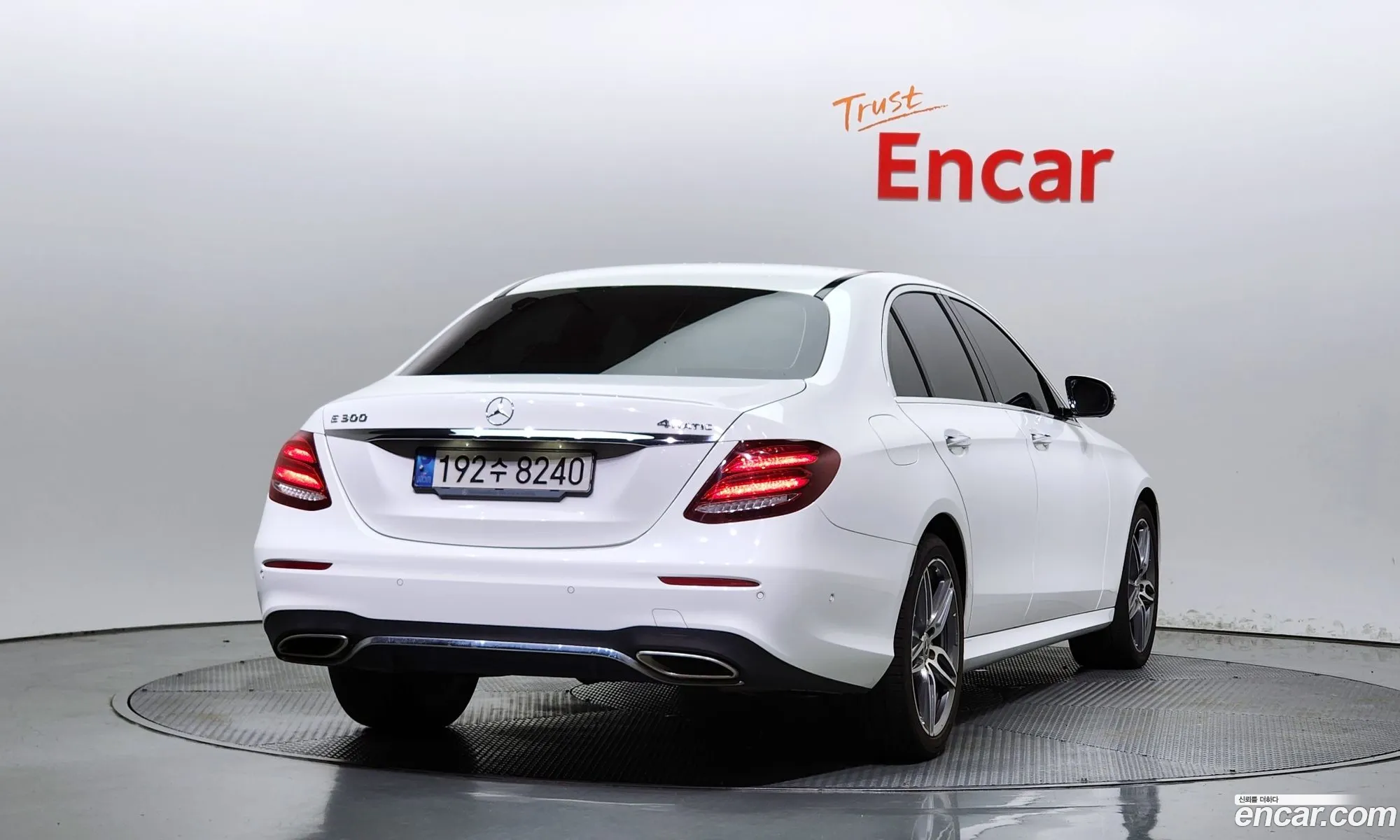 Mercedes E-Class W213 E300 4Matic Amg Line - фотография 19232455