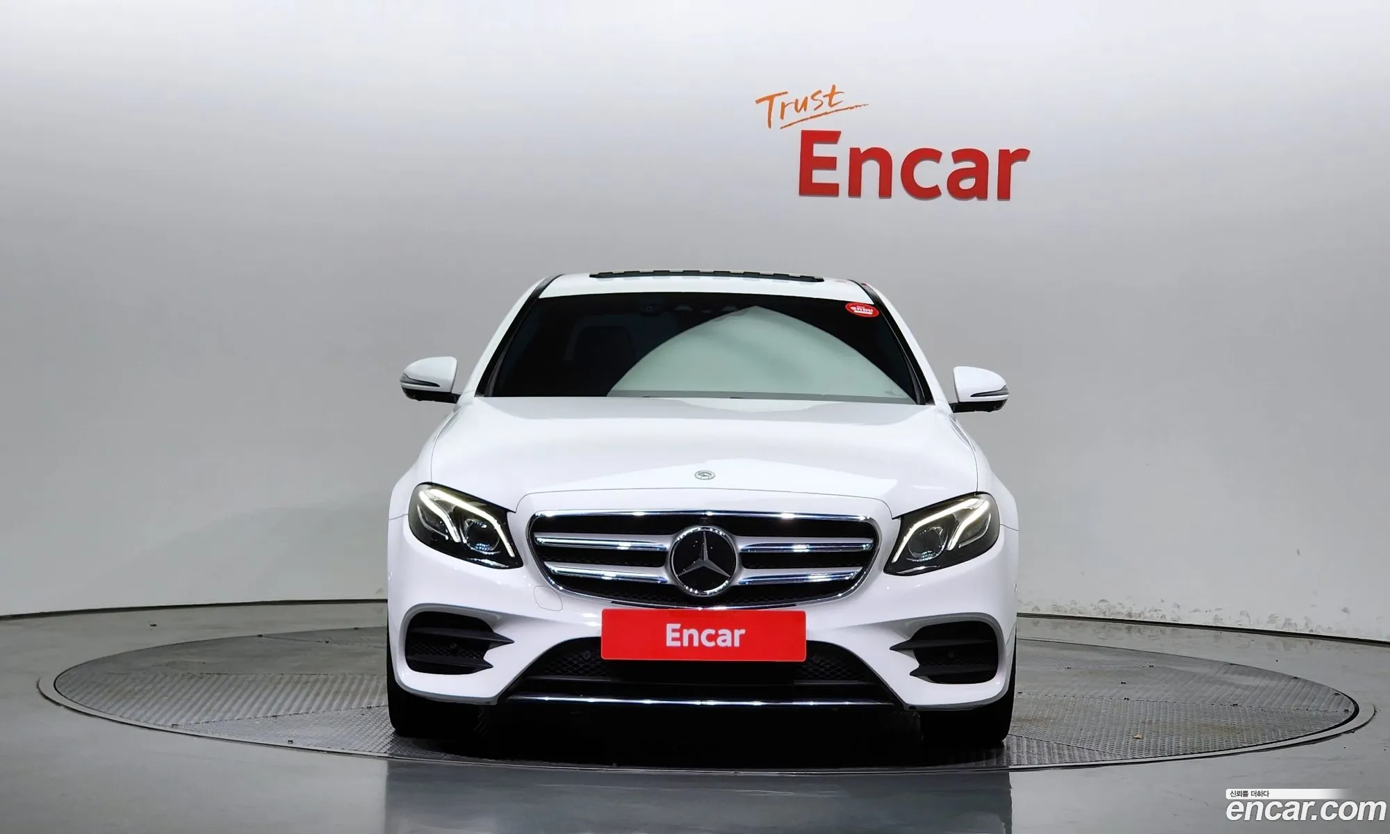 Mercedes E-Class W213 E300 4Matic Amg Line - фотография 19232456