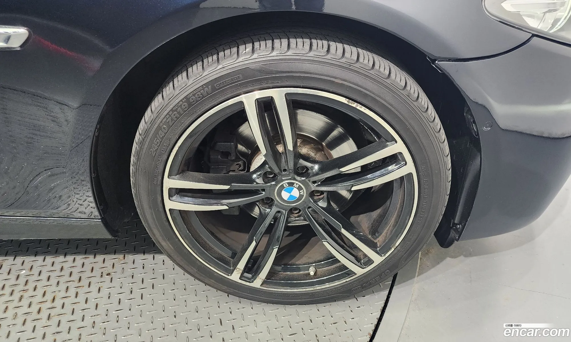 BMW 5 Series F10 528I xDrive M Aerodynamics - фотография 7030042
