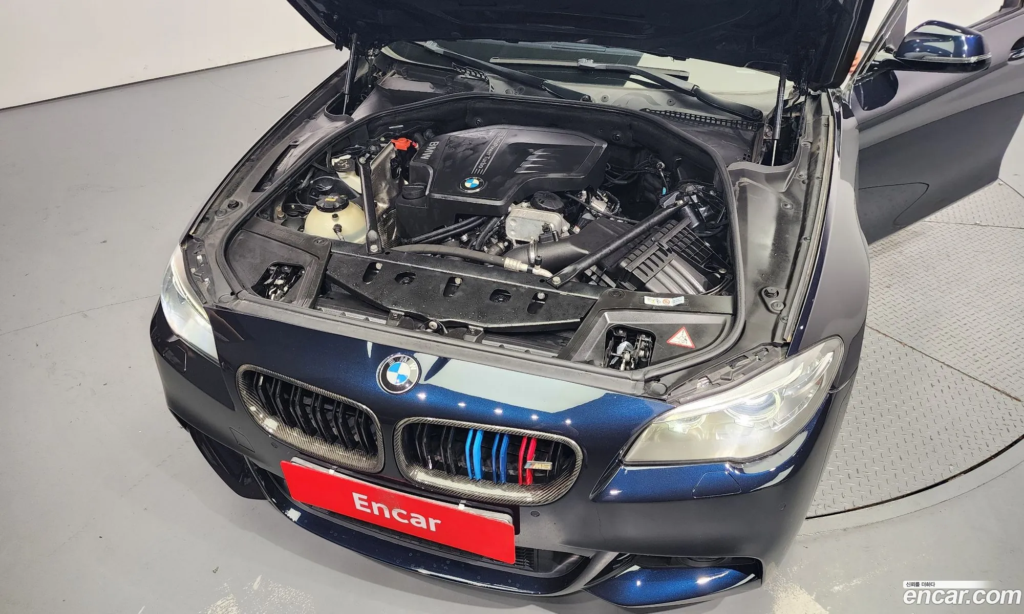 BMW 5 Series F10 528I xDrive M Aerodynamics - фотография 7030043
