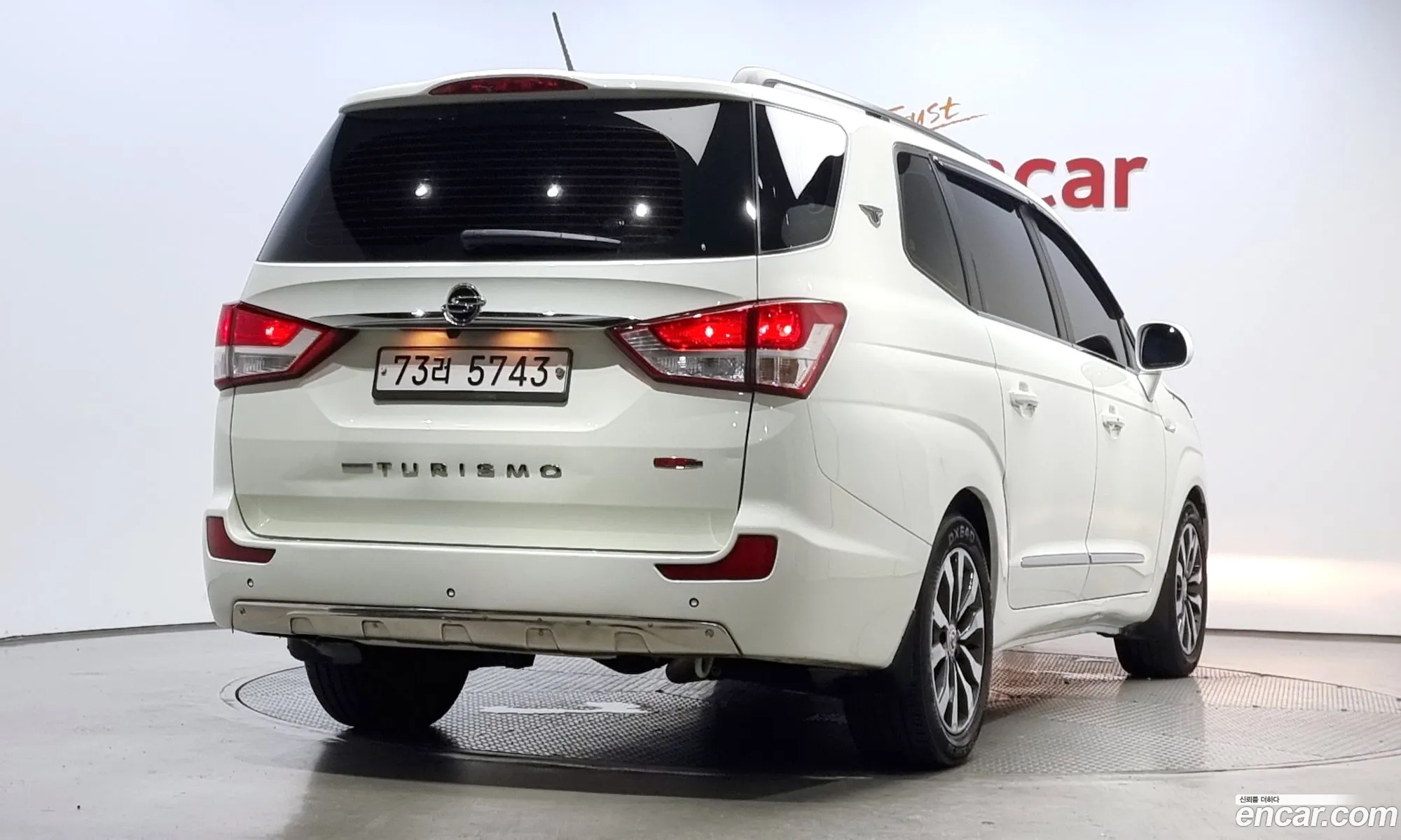 Kg Mobility Ssangyong Korando Turismo 2Wd Kx 11-Seater - фотография 6825873