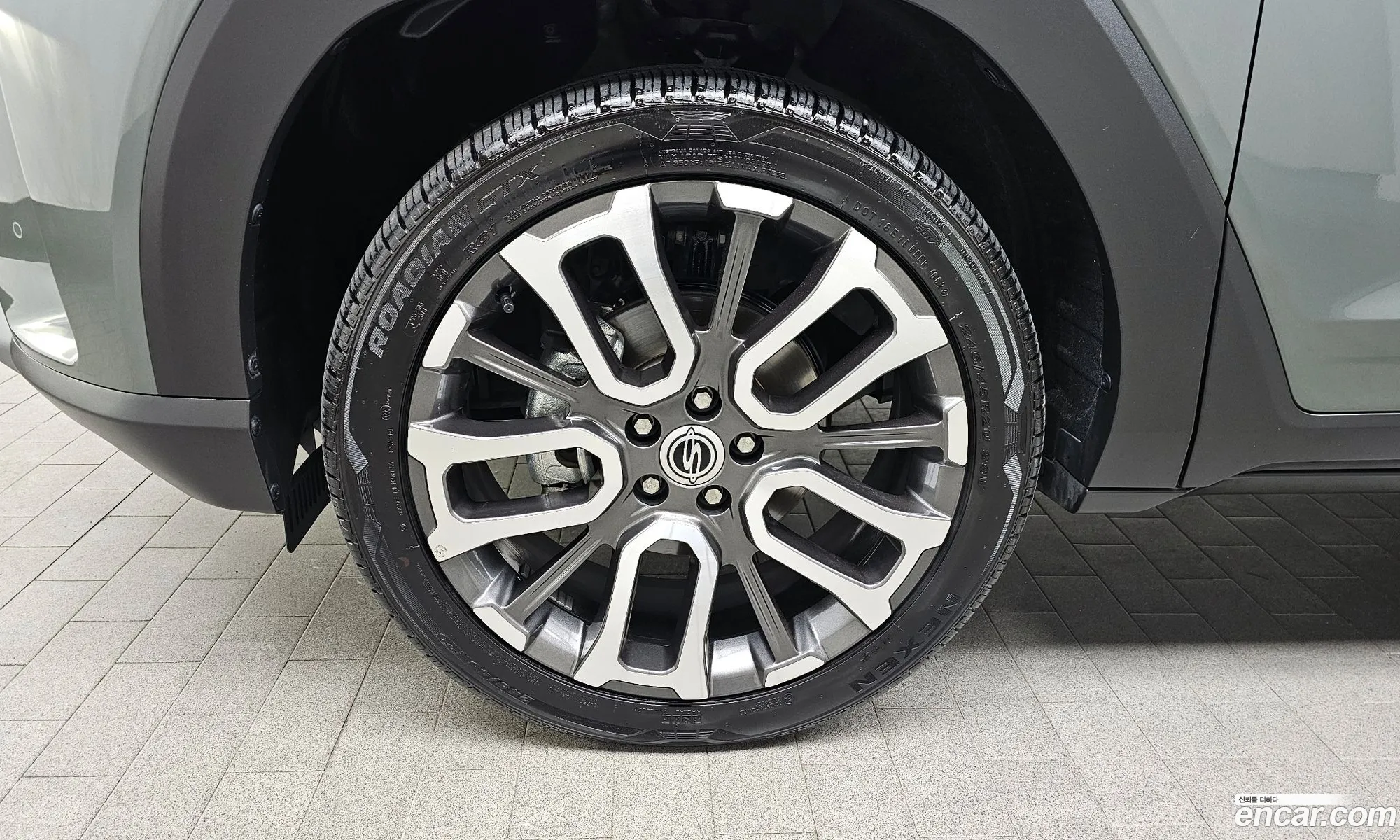 Kg Mobility Ssangyong Torres Gasoline 15 2Wd T7 - фотография 7668039