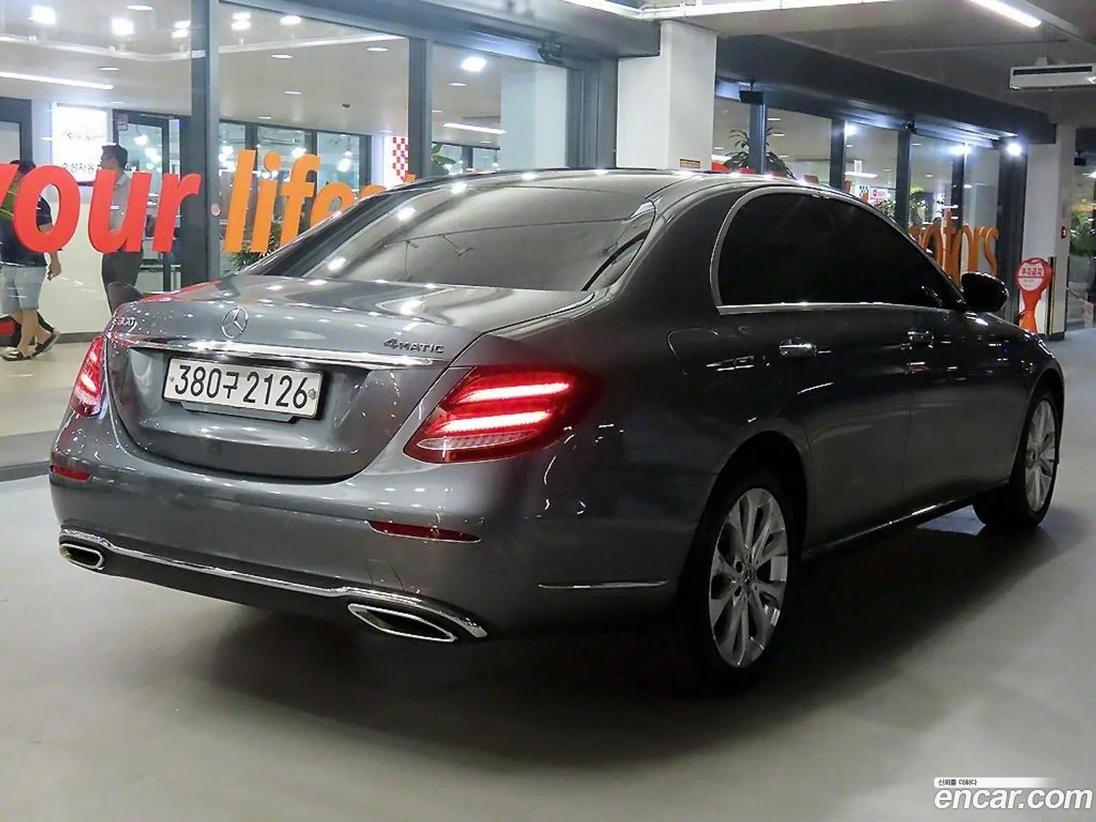 Mercedes E-Class W213 E300 4Matic Exclusive - фотография 19765855
